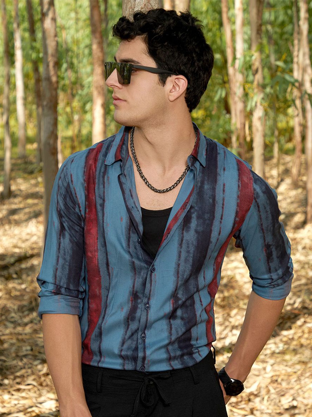 

Campus Sutra Men Comfort Fit Spread Collar Vertical Striped Casual Shirt, Teal