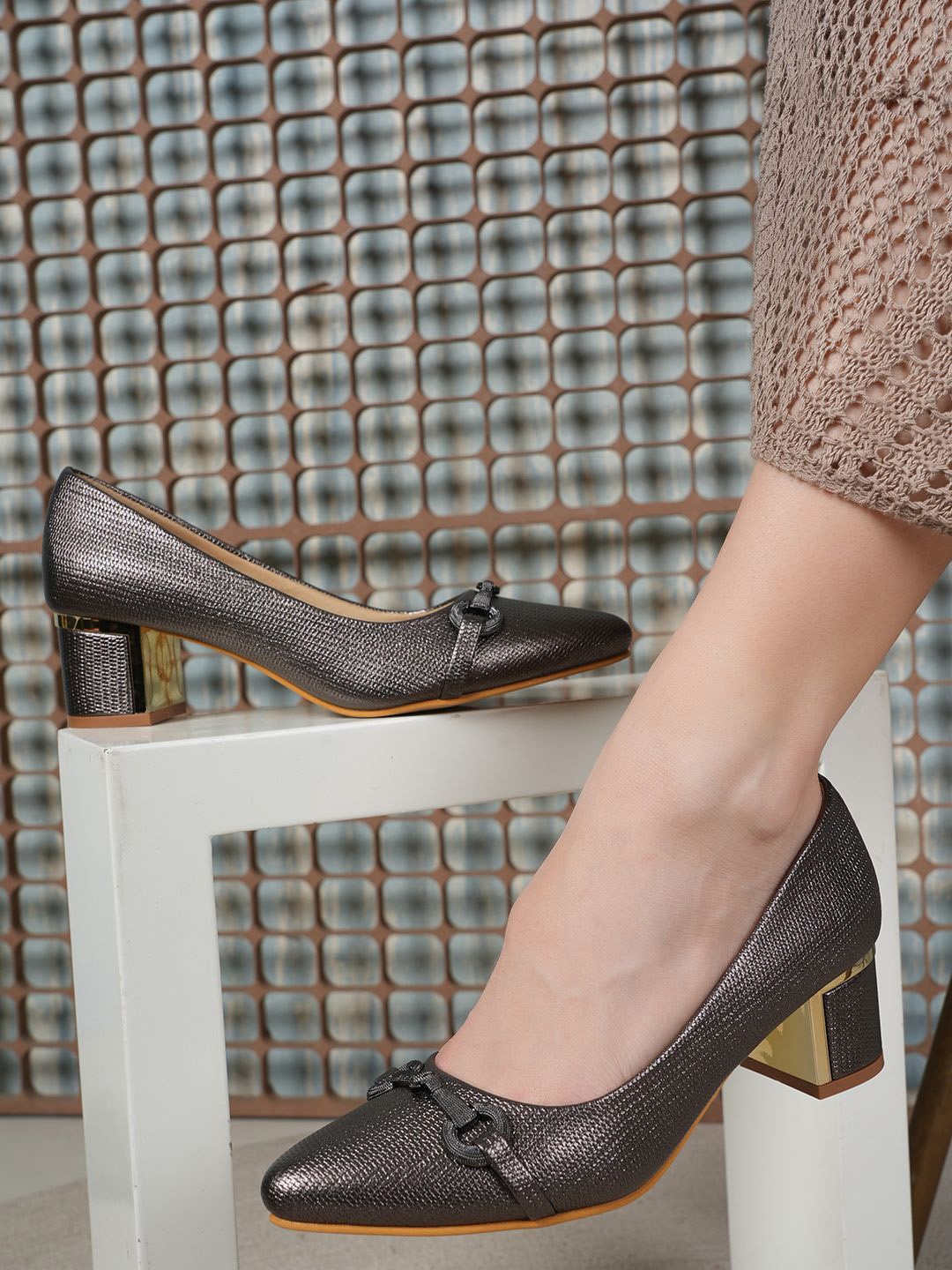 

DressBerry Women Textured Block Heel Pumps, Grey
