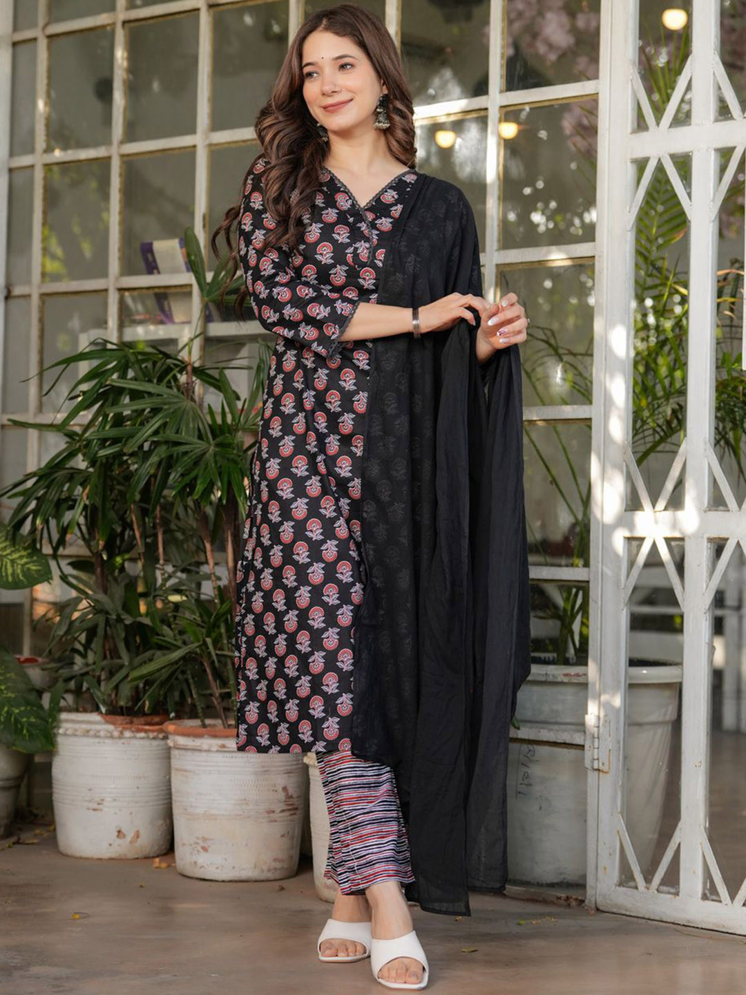 

KALINI Floral Printed V-Neck Pure Cotton Kurta With Trousers & Dupatta, Black