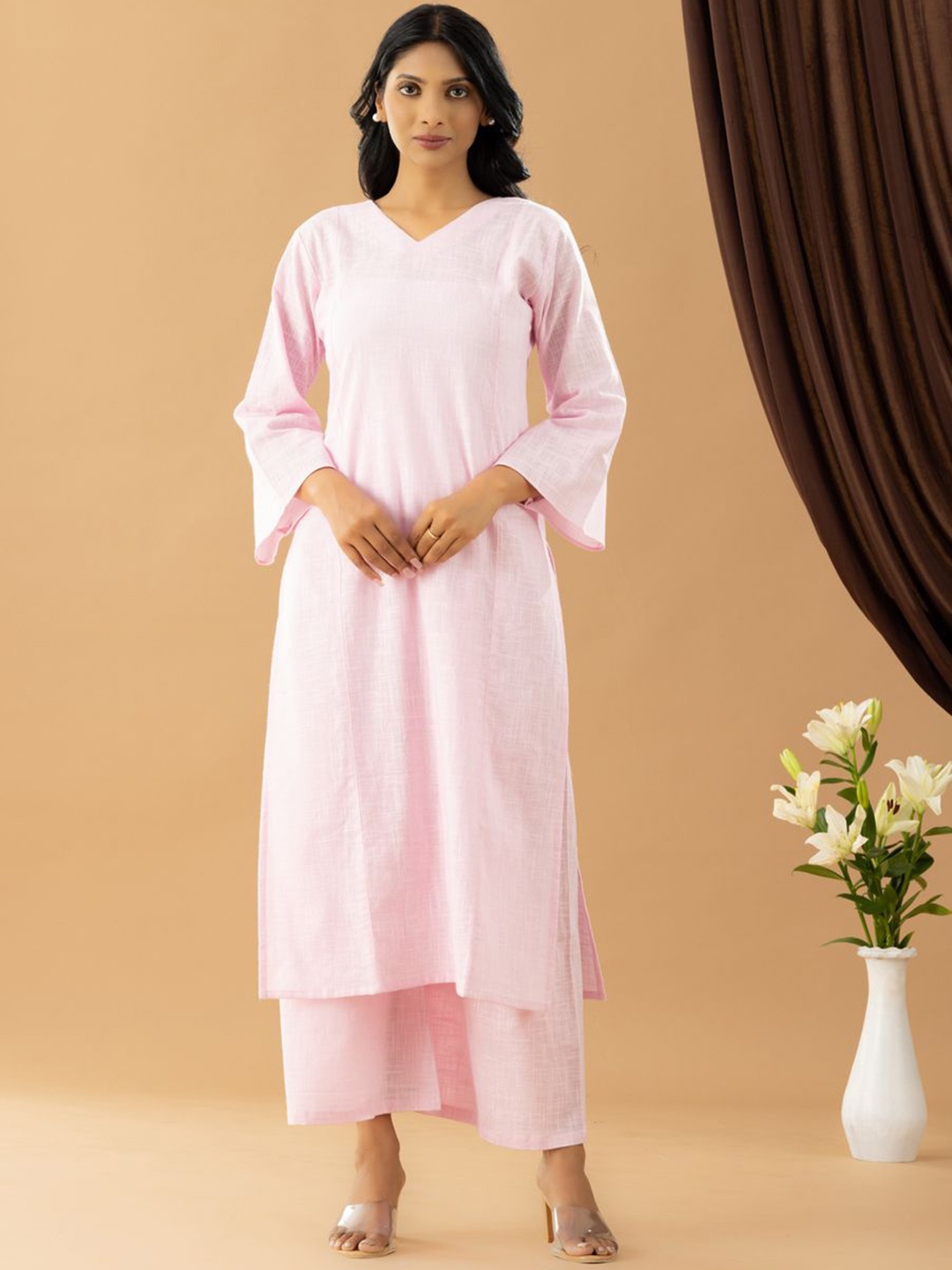 

HANDIKART V-Neck Straight Kurta With Palazzo, Pink