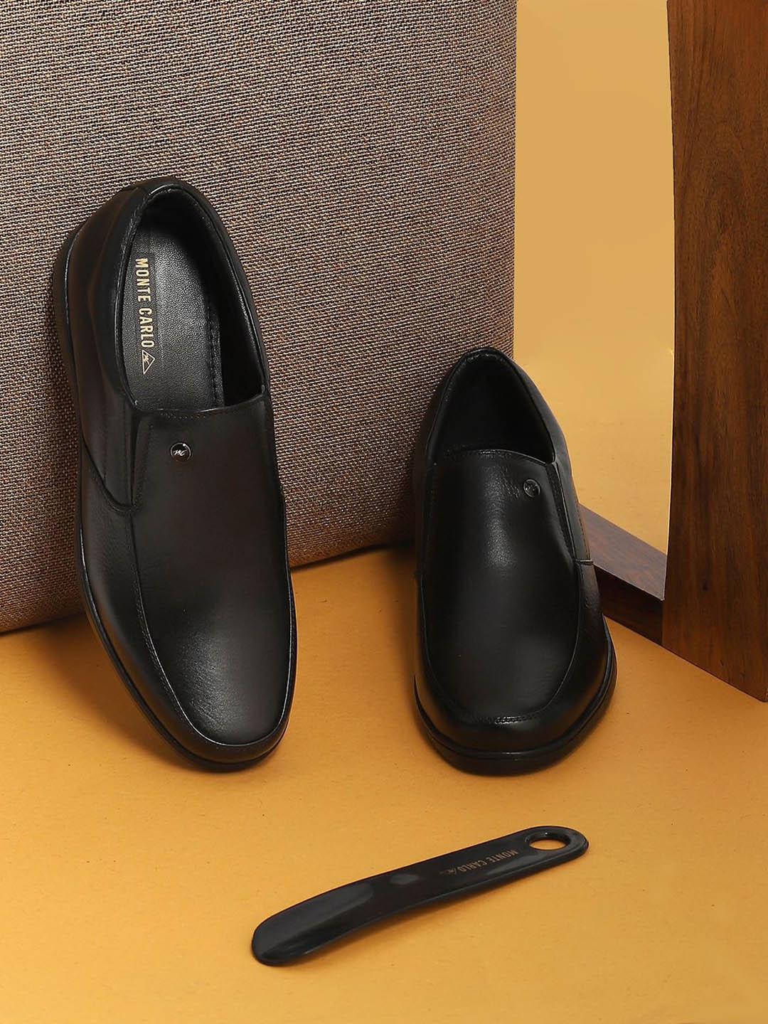 

Monte Carlo Men Leather Formal Slip On Shoes, Black
