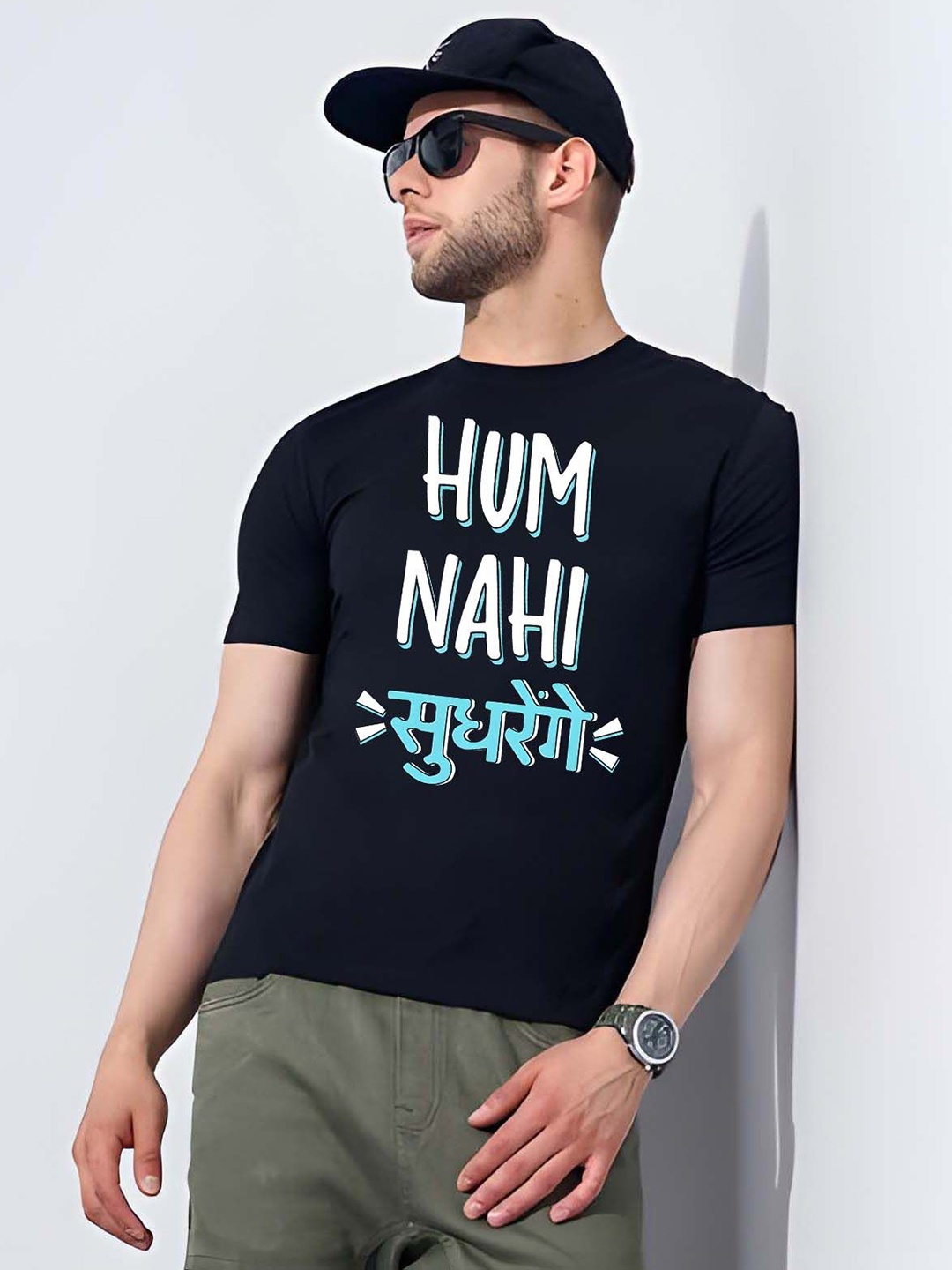 

BOWLIFESTYLE Men Typography Printed Round Neck Pure Cotton T-shirt, Black