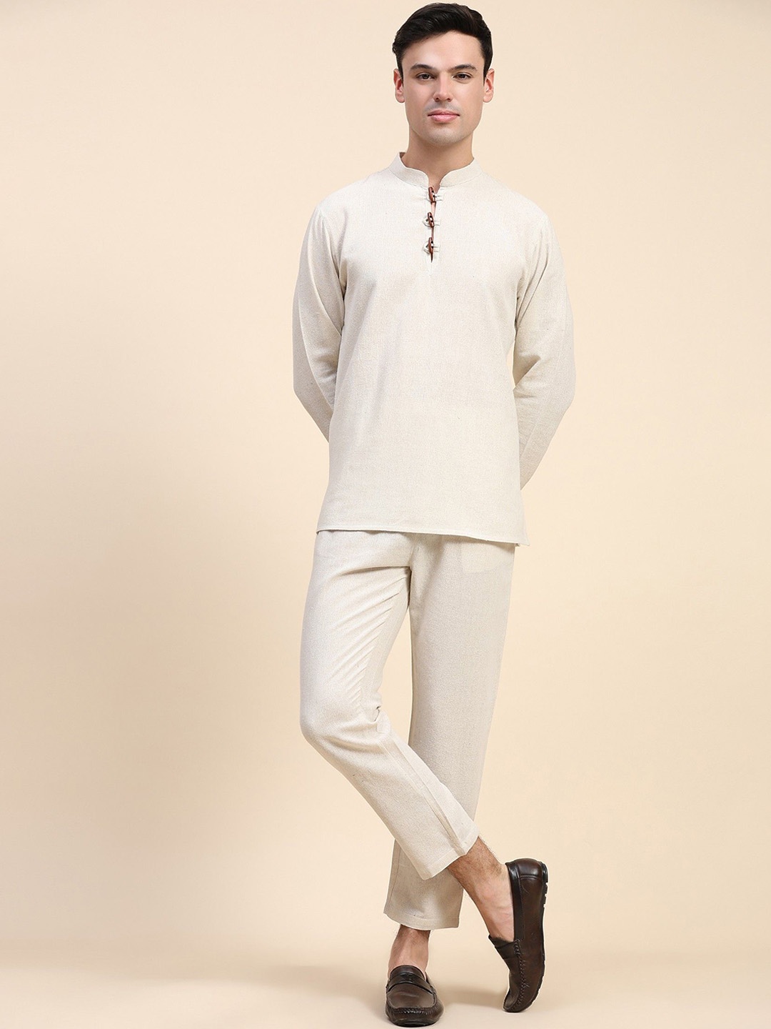 

Moda Rapido Mandarin Collar Straight Pure Cotton Kurta With Pyjamas, Off white