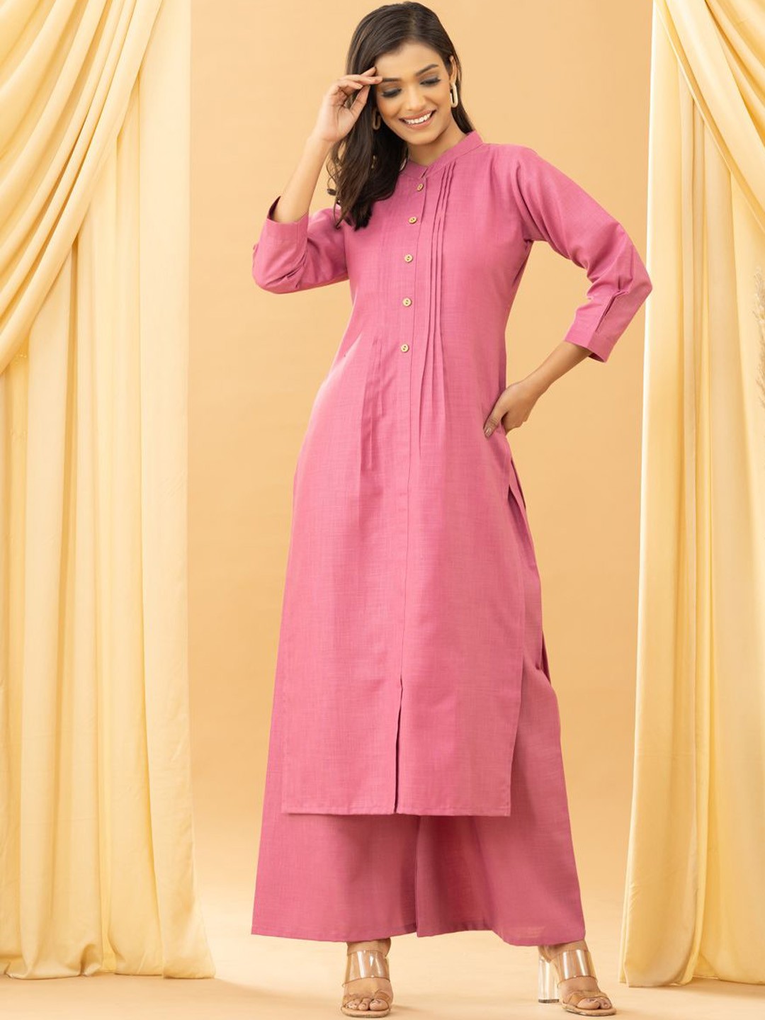 

HANDIKART Pin Tucks Mandarina Collar Front Slit Kurta With Palazzo, Pink