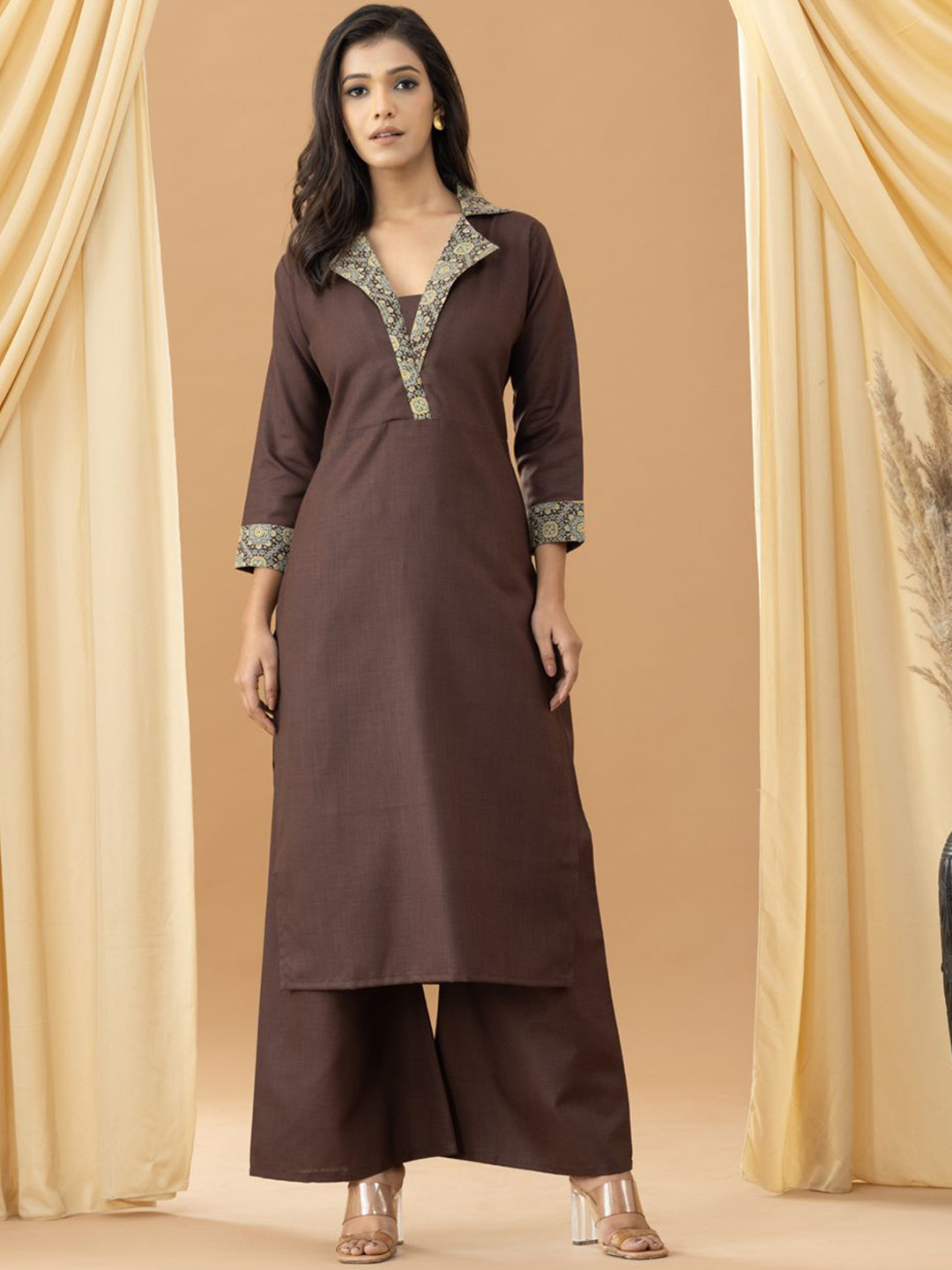 

HANDIKART Thread Work notched lapel collar Kurta With Palazzo, Brown