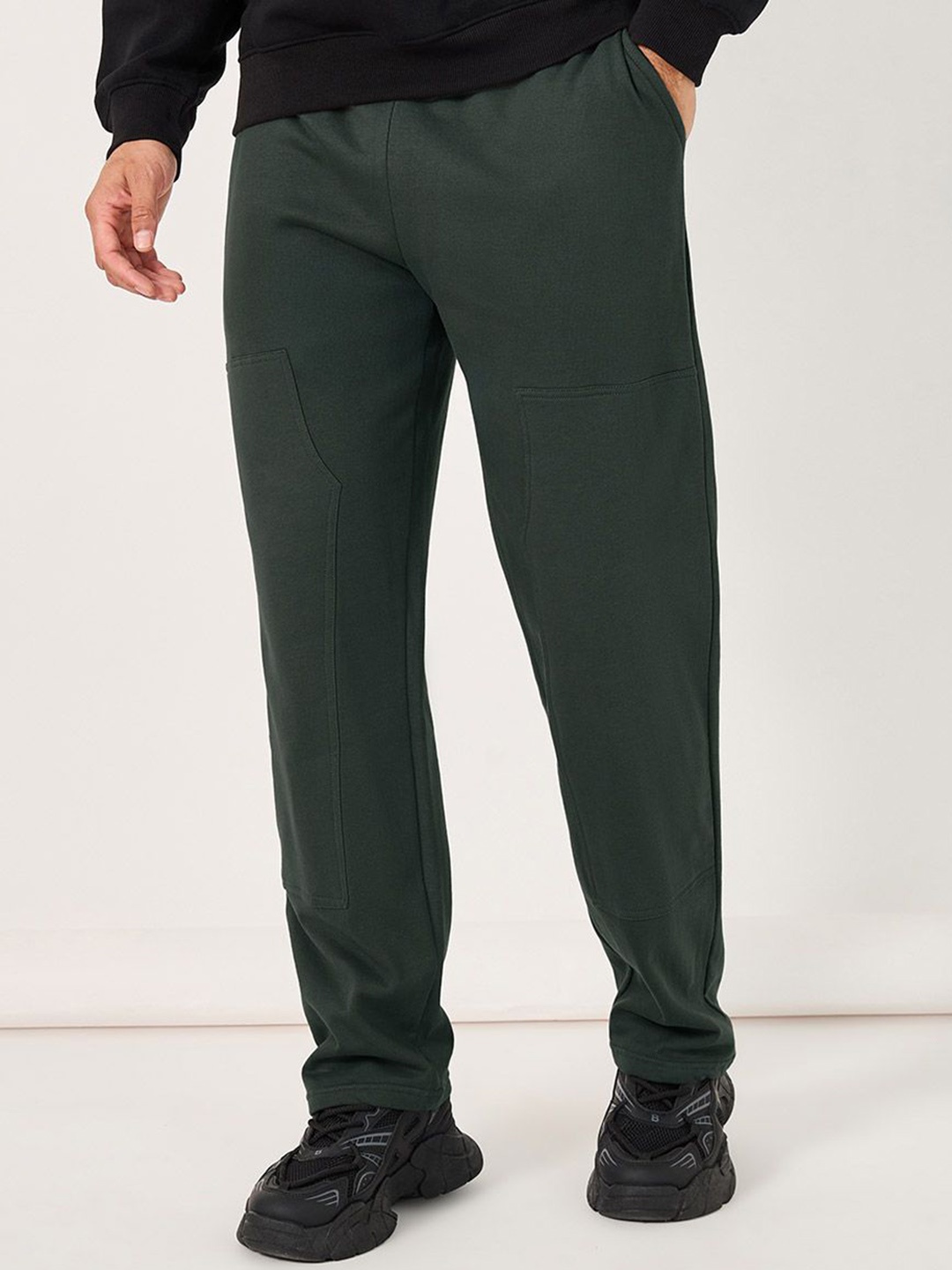 

Styli Men Relaxed Fit Cotton Track Pants, Green