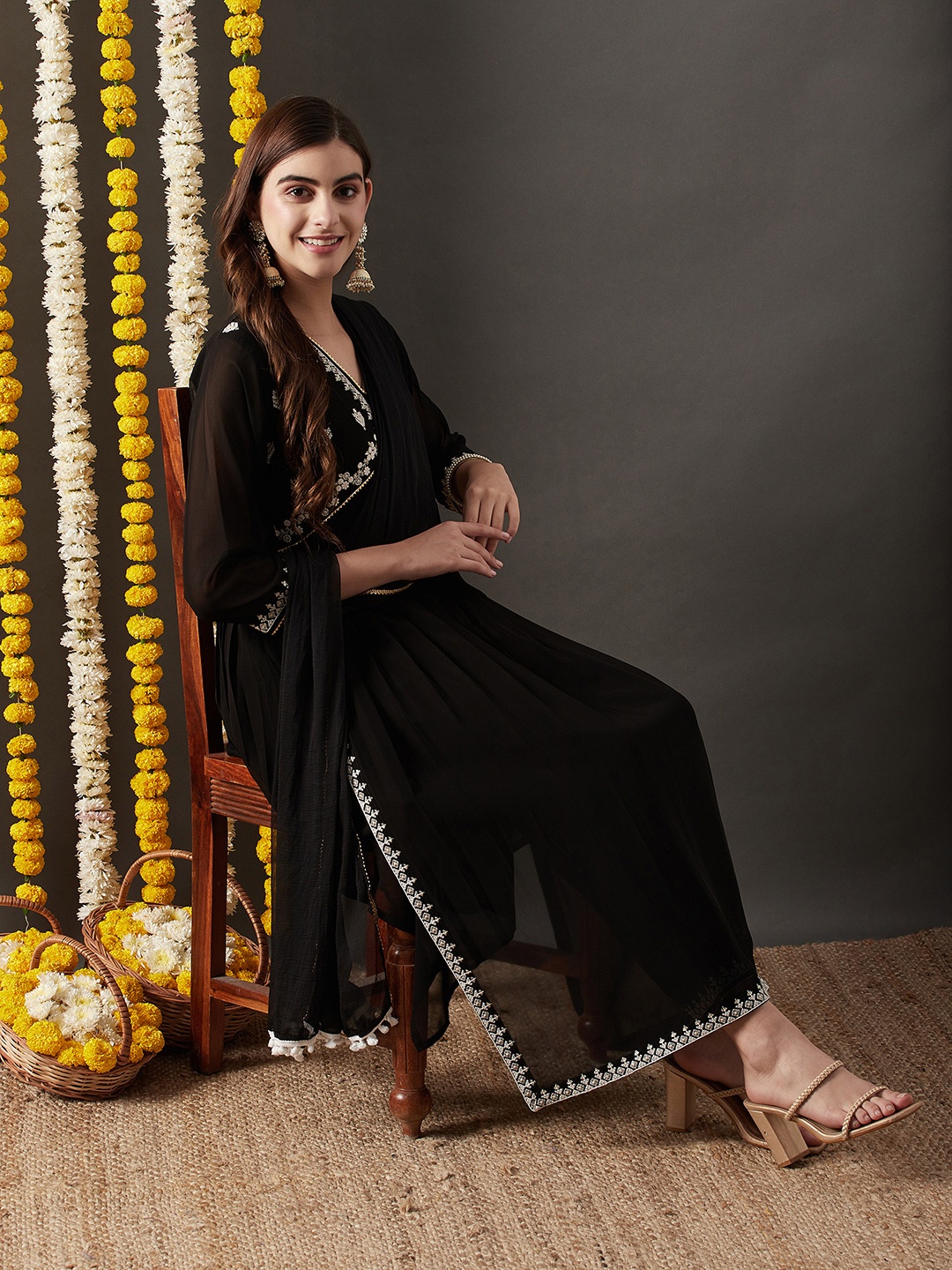 

RAJGRANTH Ethnic Motifs Embroidered V-Neck Empire Anarkali Kurta With Trouser & Dupatta, Black