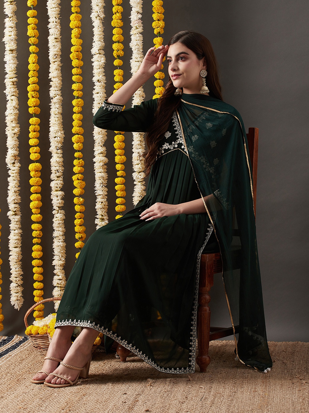 

RAJGRANTH Ethnic Motifs Embroidered V-Neck Empire Anarkali Kurta With Trouser & Dupatta, Green