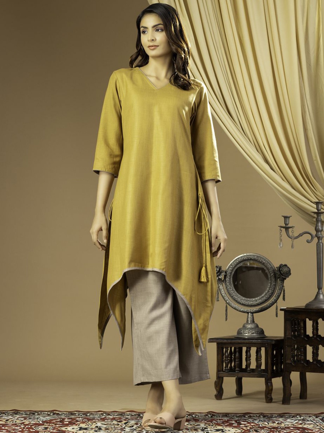 

HANDIKART V-Neck Pure Cotton A-Line Kurta With Palazzo, Green