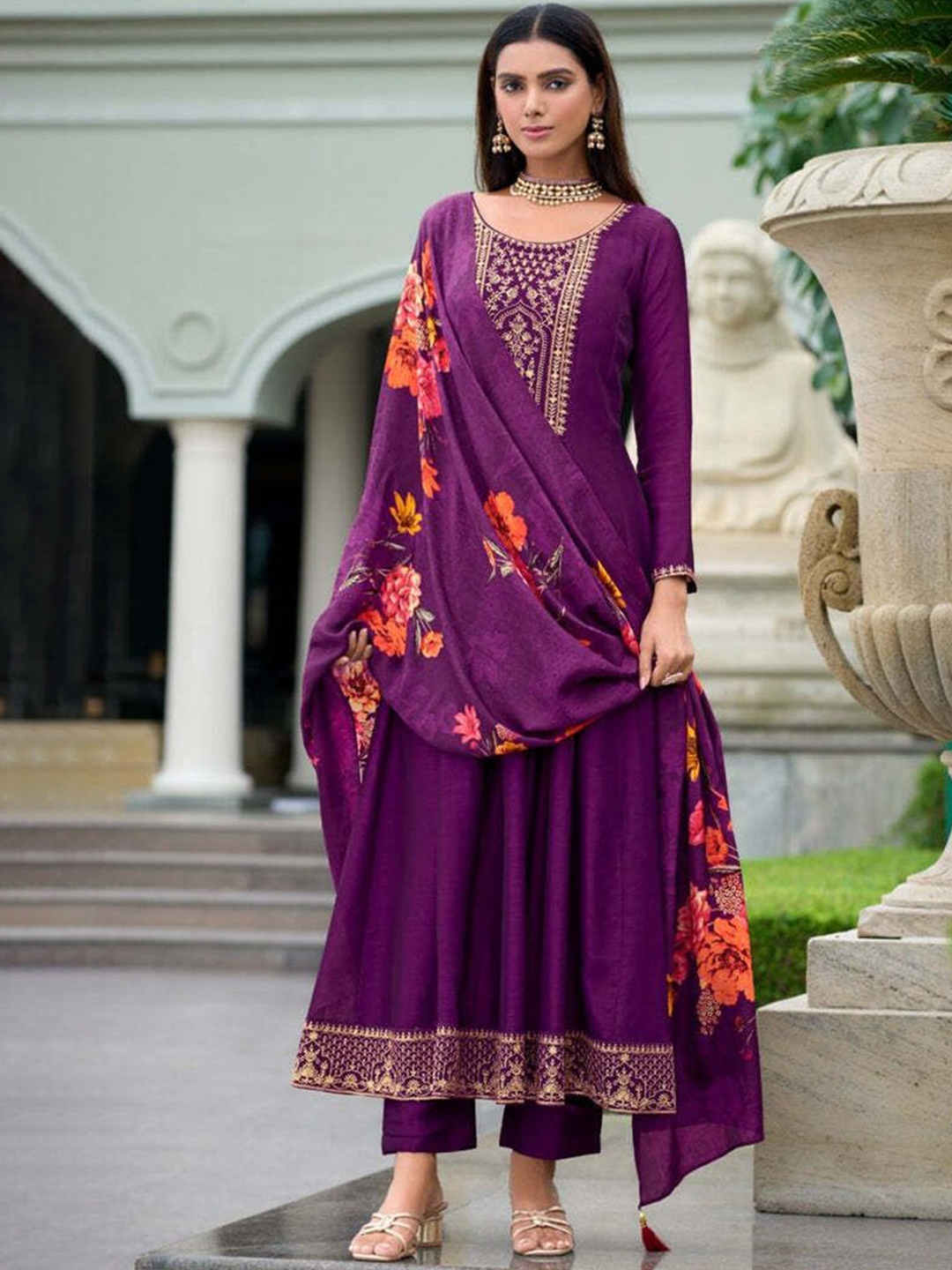 

REET MAHAL Floral Embroidered Round Neck Sequinned Straight Kurta With Trouser And Dupatta, Purple