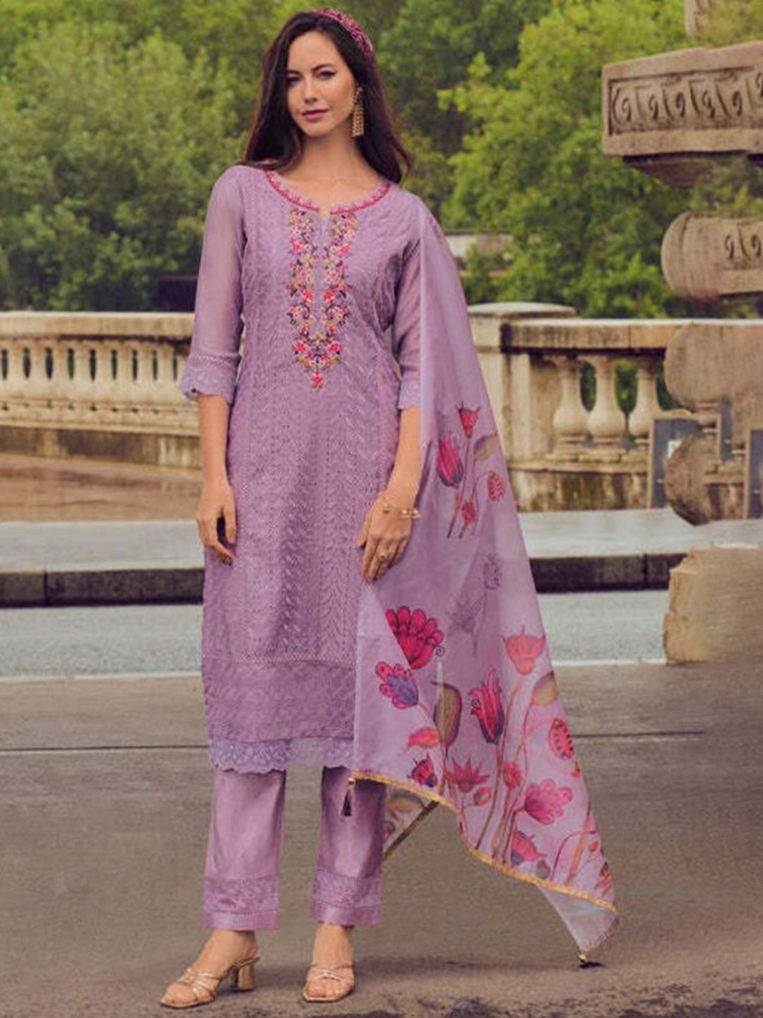 

REET MAHAL Floral Embroidered Round Neck Sequinned Straight Kurta With Trouser And Dupatta, Purple