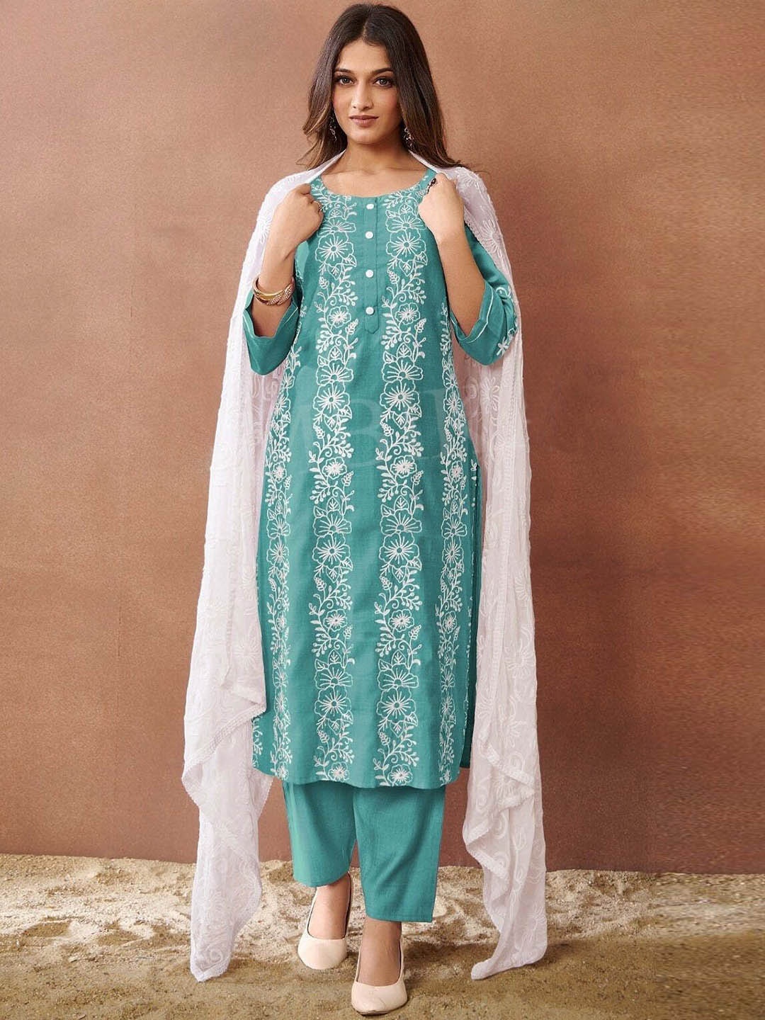 

REET MAHAL Floral Embroidered Round Neck Sequinned Straight Kurta With Trouser And Dupatta, Sea green