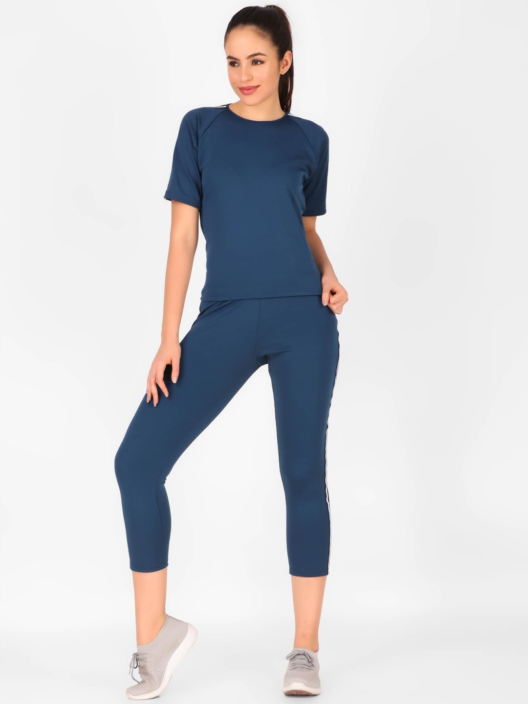 

BENZOS Round Neck T-Shirt With Capris, Teal