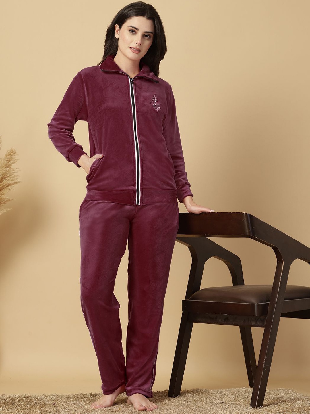 

FABINALIV Women Shirt Collar Night suit, Maroon