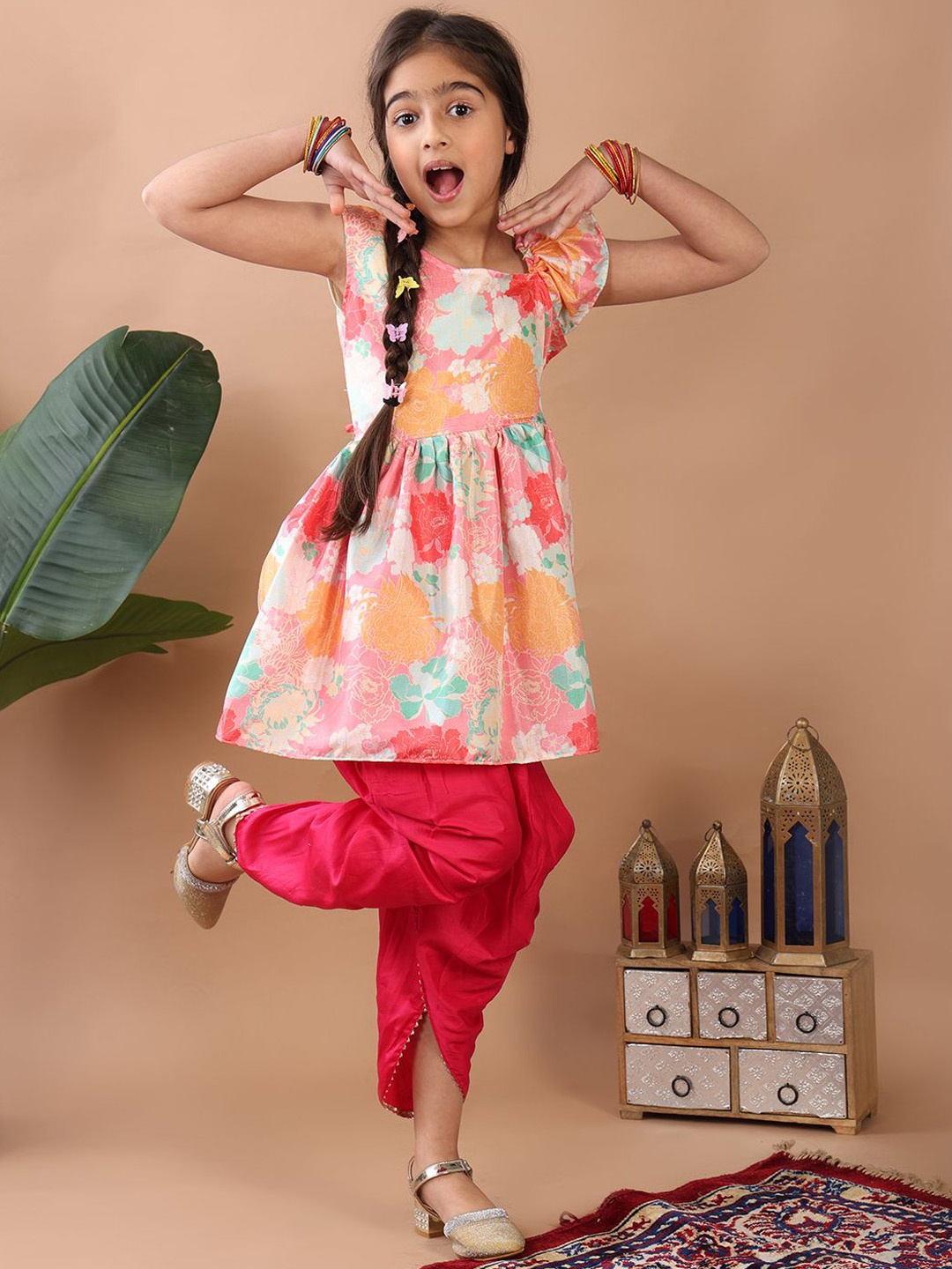 

Here&Now X Kinder Kids Girls Floral Printed Round Neck Anarkali Kurta With Dhoti Pants, Pink