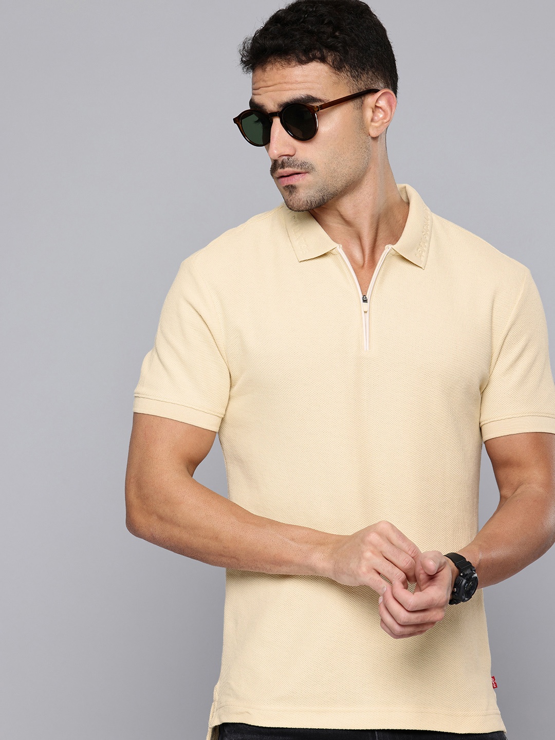 

Levis Self Design Polo Collar Pure Cotton Slim Fit T-shirt, Cream