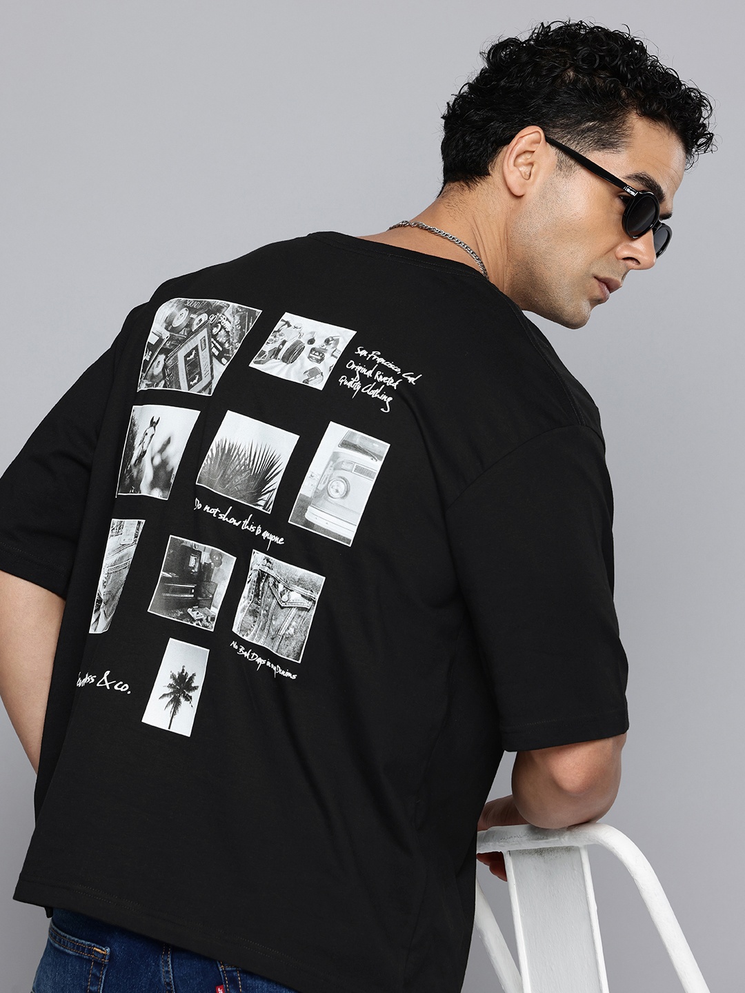 

Levis Loose Fit Graphic Printed Pure Cotton T-shirt, Black