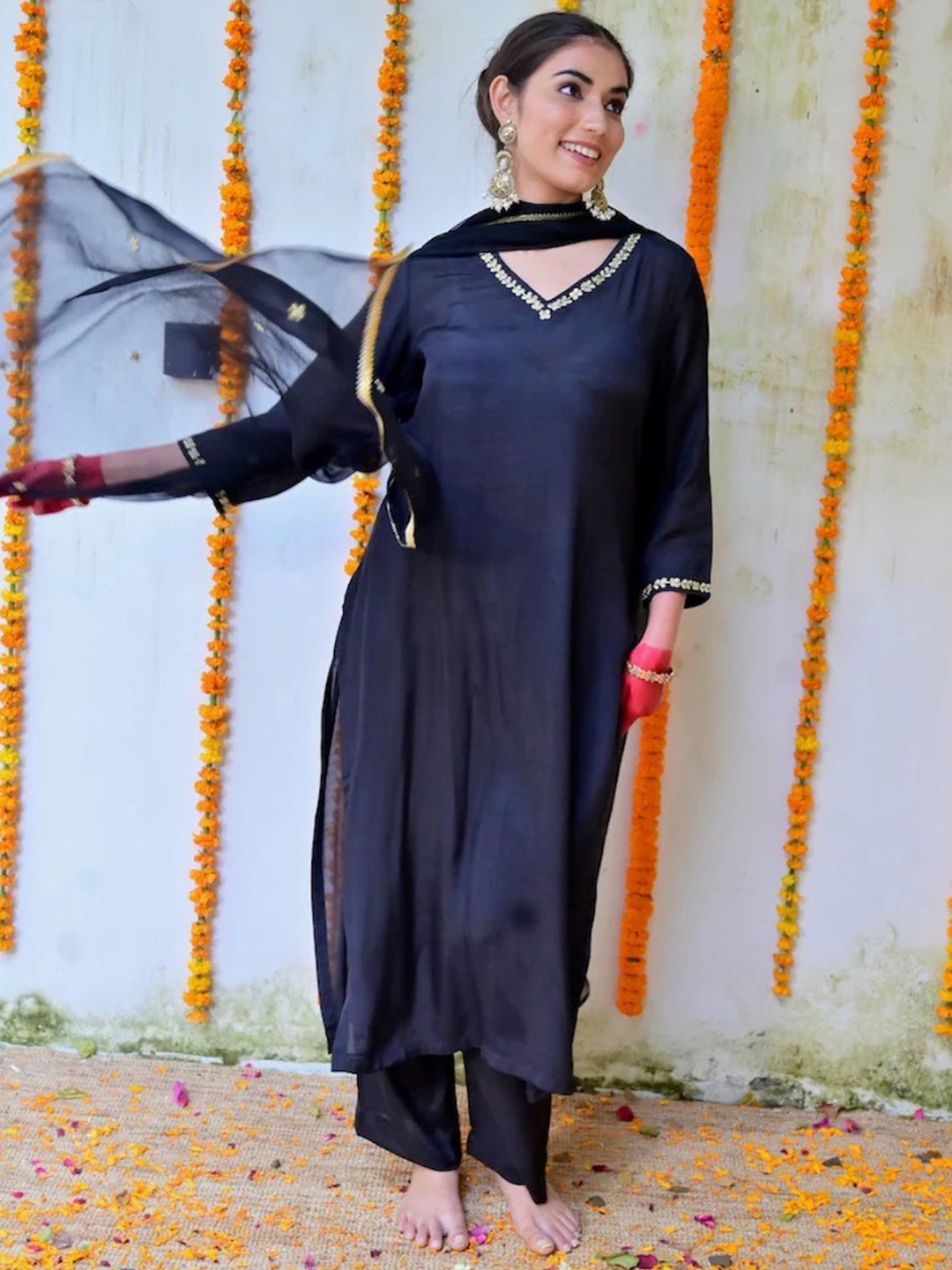 

Mera Rang Embroidered V-NecK Pure Cotton Kurta With Trouser And Dupatta, Black