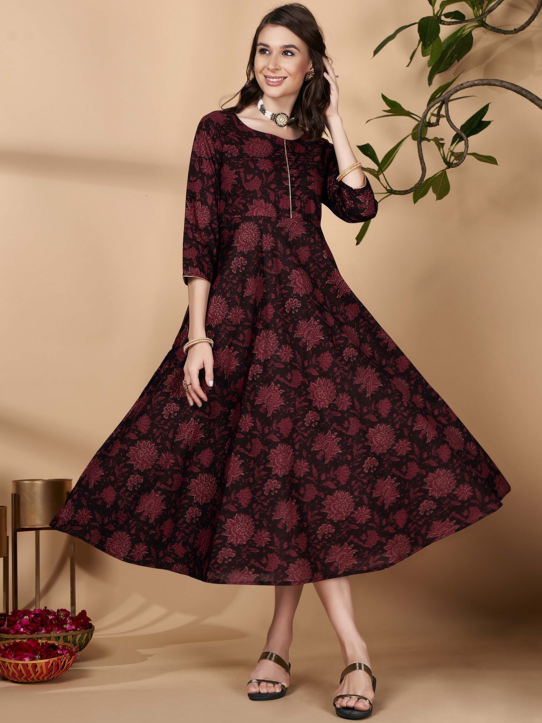 

HERE&NOW Floral Printed Round Neck Anarkali Kurta, Maroon