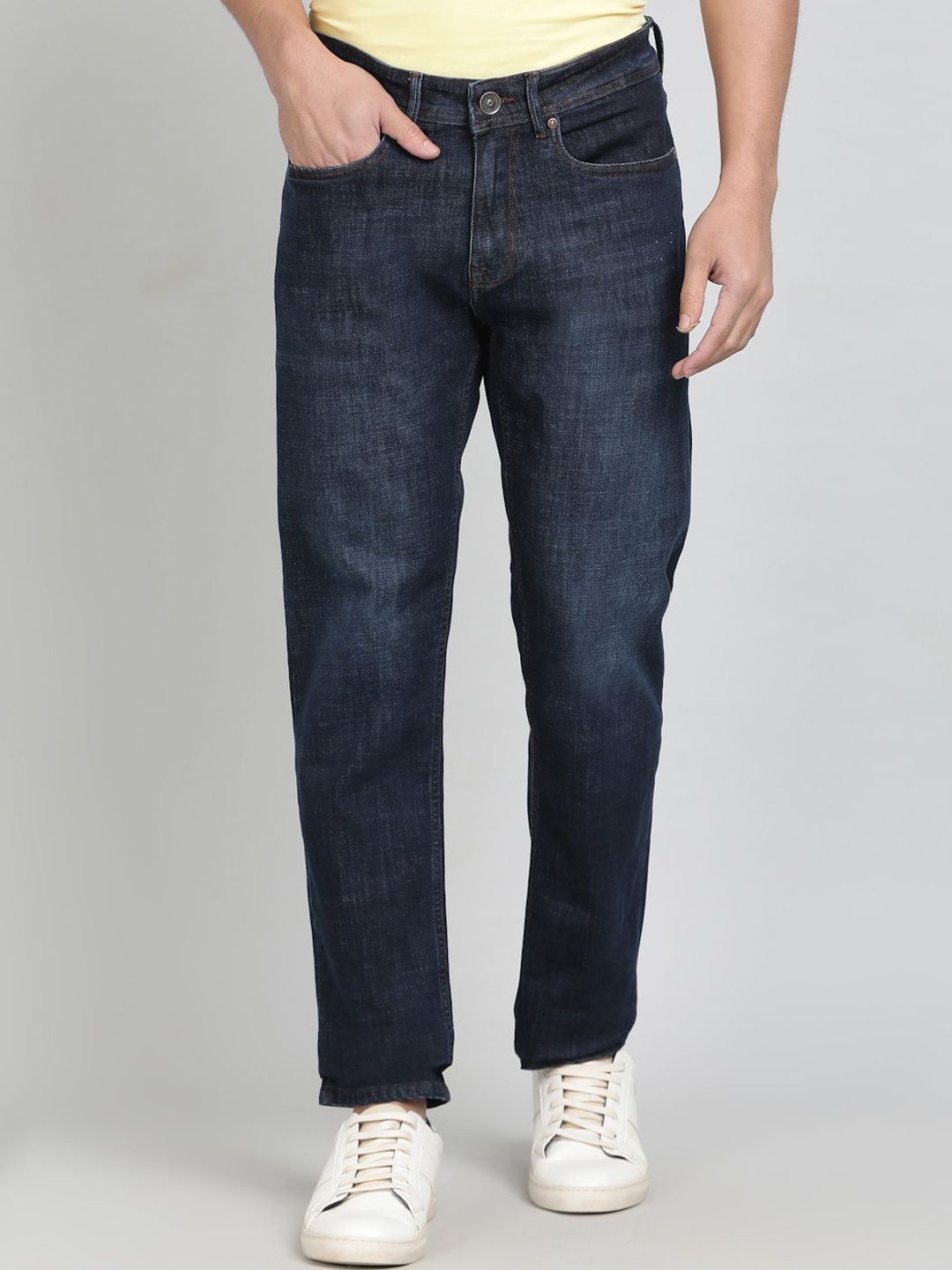 

JADE BLUE Men Straight Fit Mid-Rise Light Fade Cotton Jeans