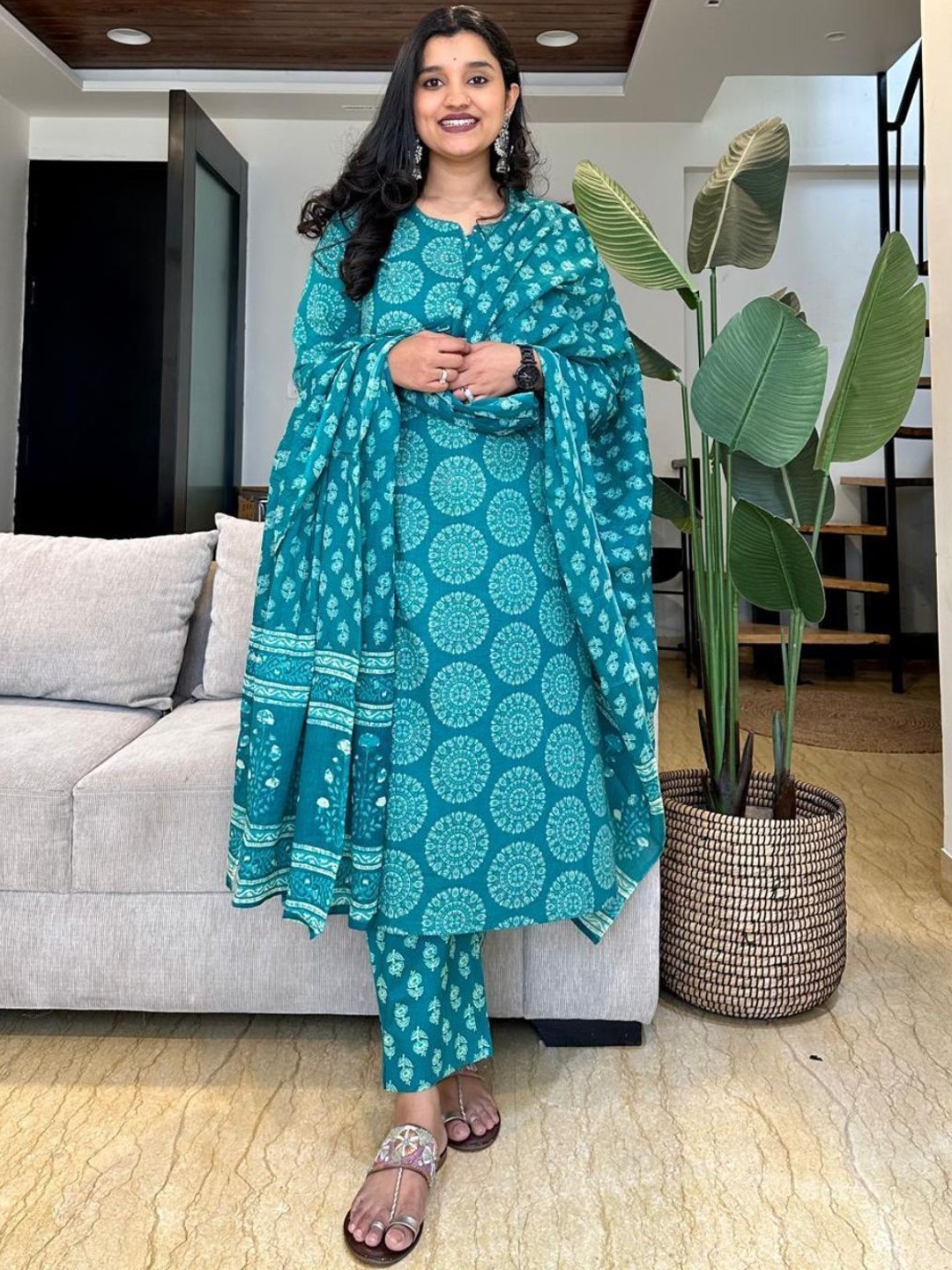 

NAINVISH Floral Printed Notch-Neck Straight Kurta With Trousers And Dupatta, Turquoise blue
