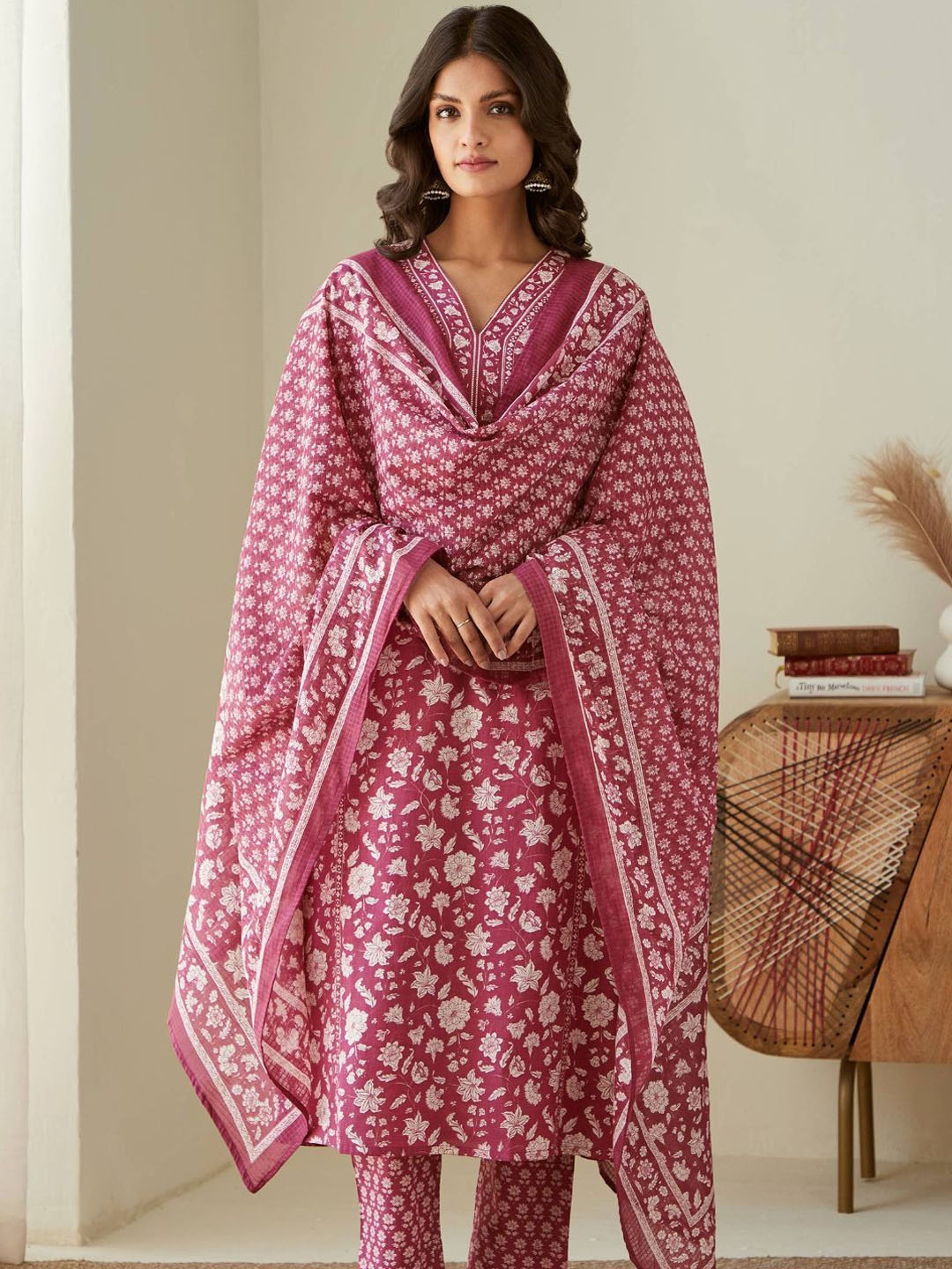 

NAINVISH Floral Printed V-Neck Straight Kurta With Trousers And Dupatta, Pink