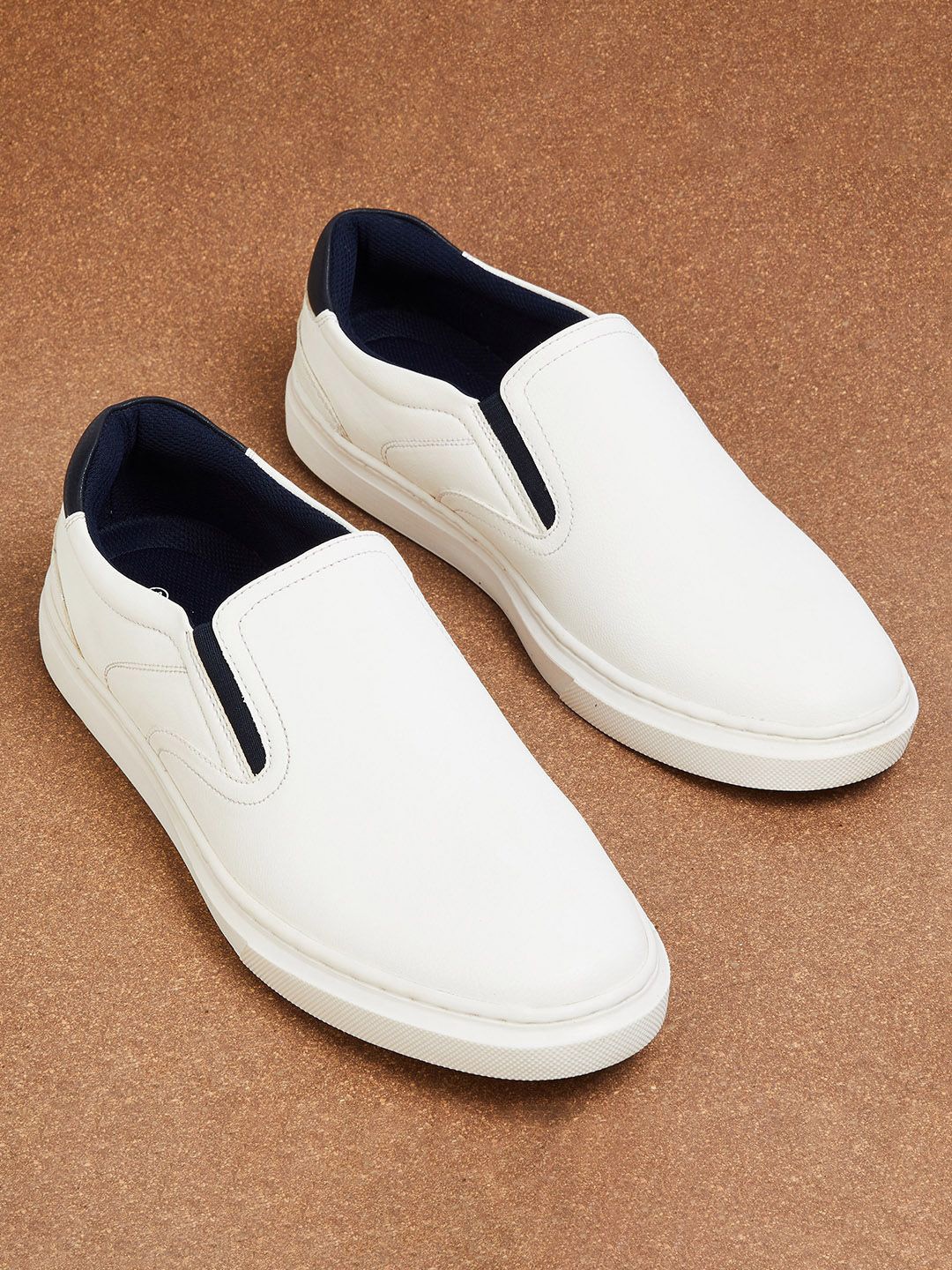 

Forca Men Slip-On Sneakers, White