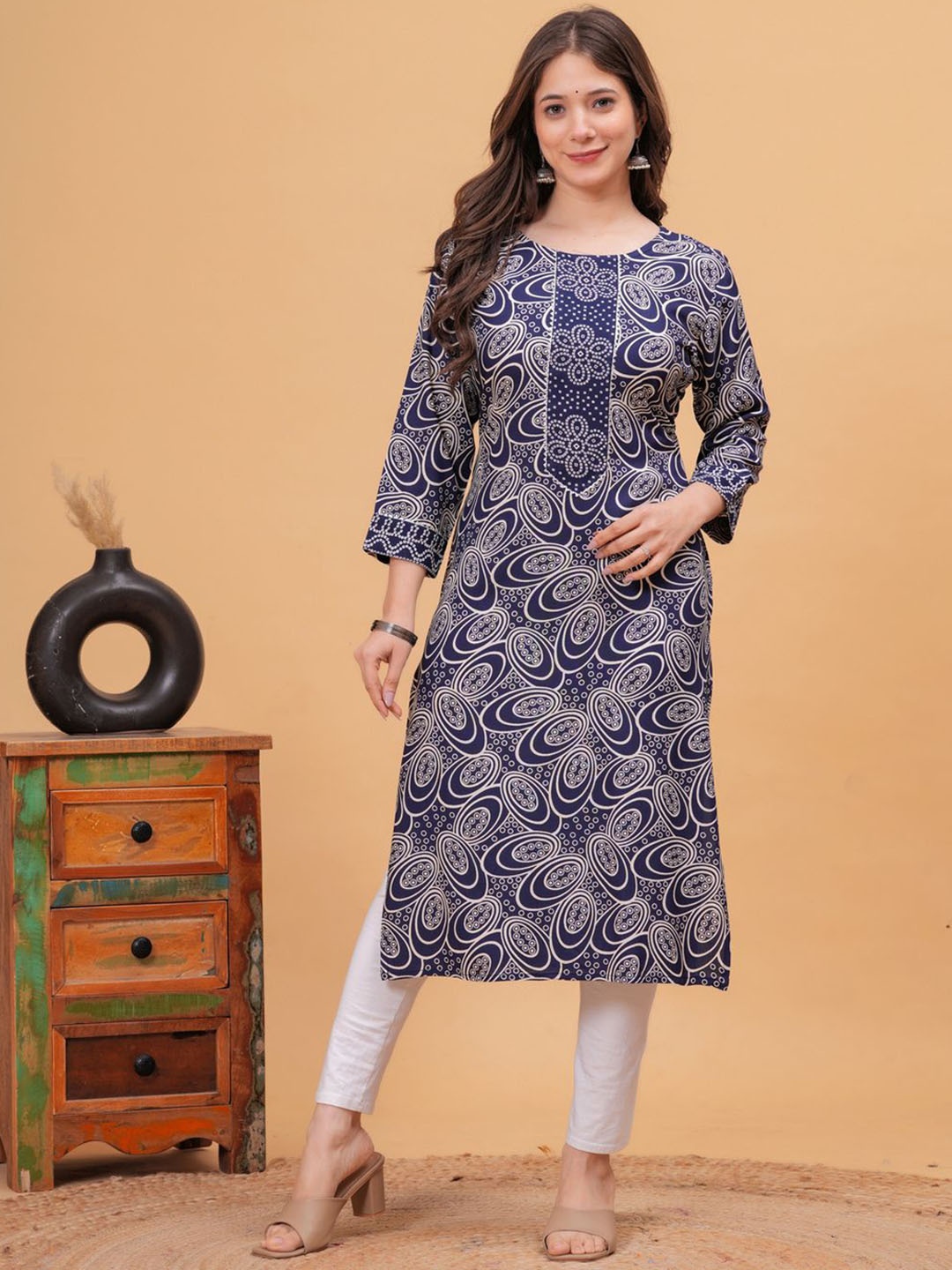 

DRESSAR Abstract Printed Round Neck Straight Kurta, Blue