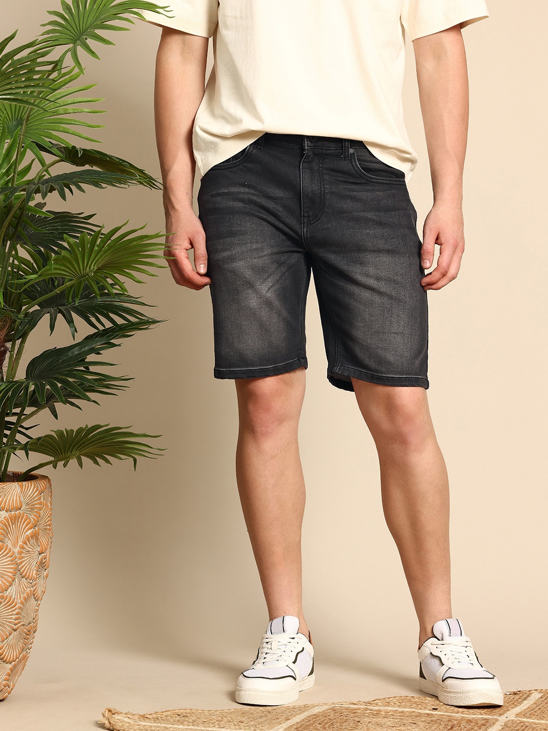 

Mast & Harbour Men Slim Fit High-Rise Denim Shorts, Charcoal