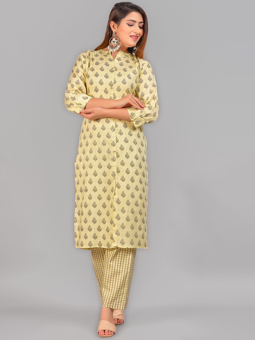 

Intizer Ethnic Motifs Printed Mandarin Collar Staight Kurta With Trouser, Yellow