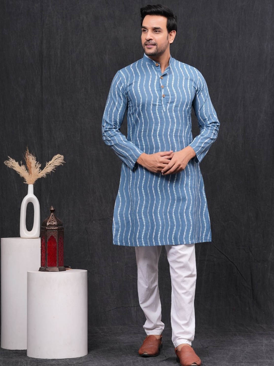 

Hues Fab Leheriya Printed Mandarin Collar Pure Cotton Kurta with Pyjama, Blue