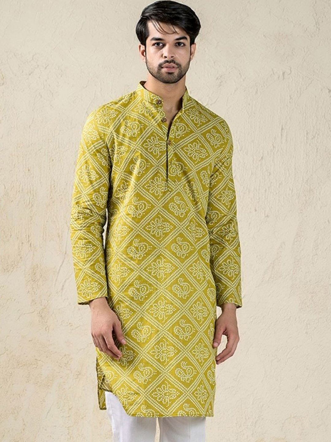

Hues Fab Bandhani Printed Band Collar Pure Cotton Kurta With Pyjamas, Green