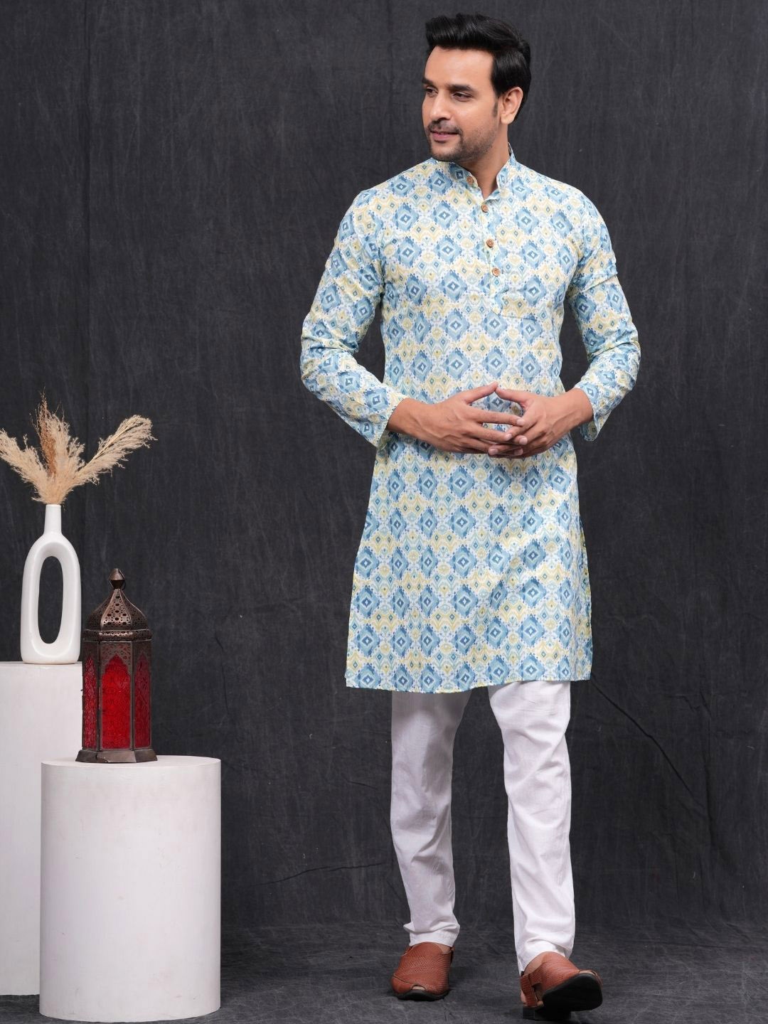 

Hues Fab Geometric Printed Mandarin Collar Pure Cotton Kurta with Pyjama, Blue