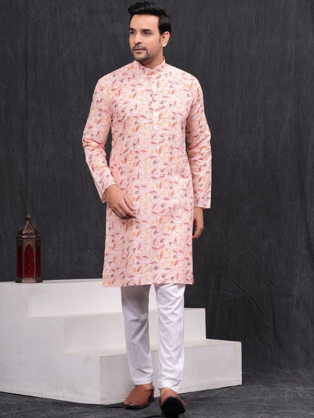 

Hues Fab Floral Embroidered Chikankari Mandarin Collar Pure Cotton Kurta with Pyjama, Pink