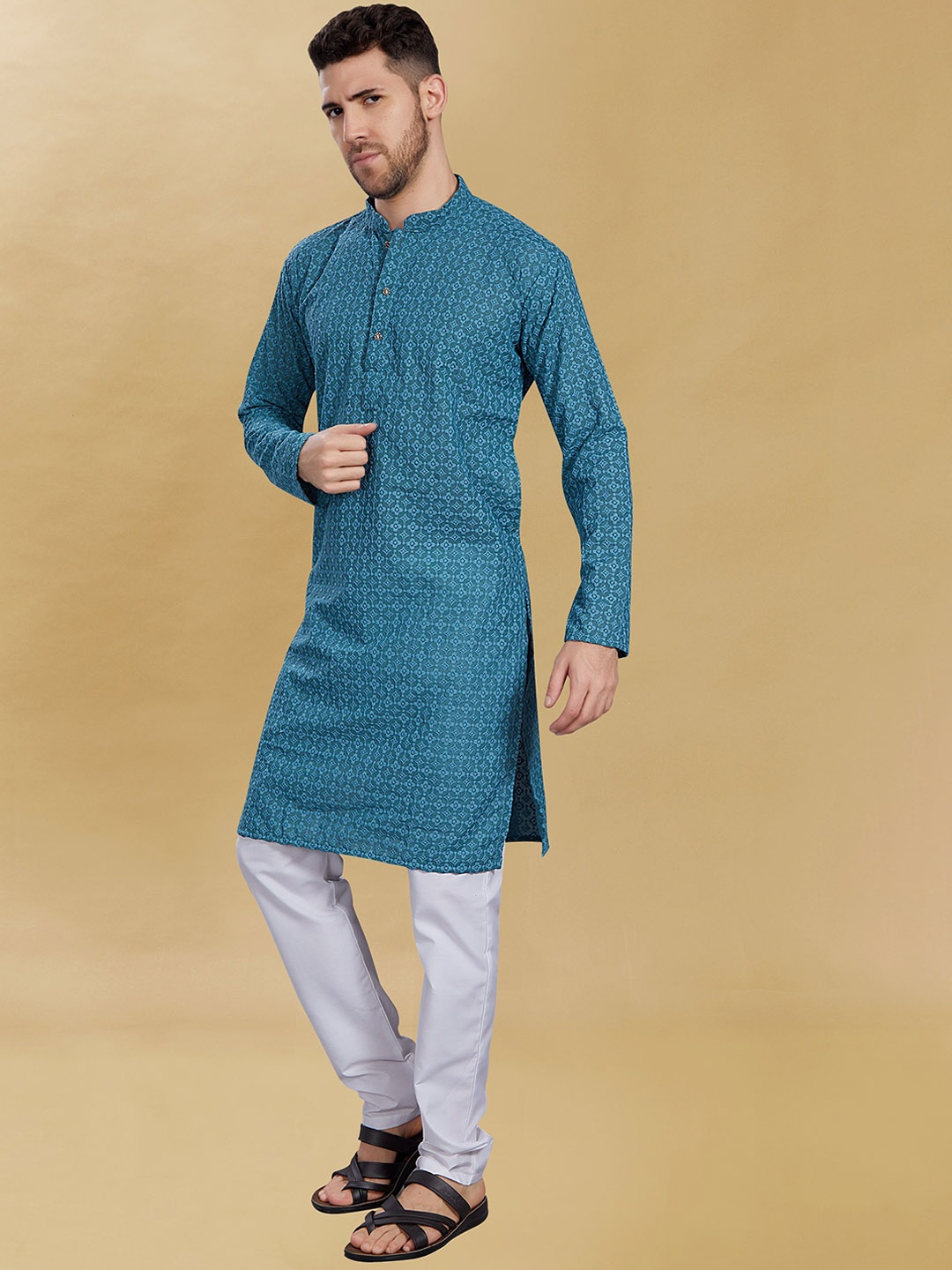 

DIVISIVE Geometric Embroidered Mandarin Collar Slim Fit Straight Kurta, Teal