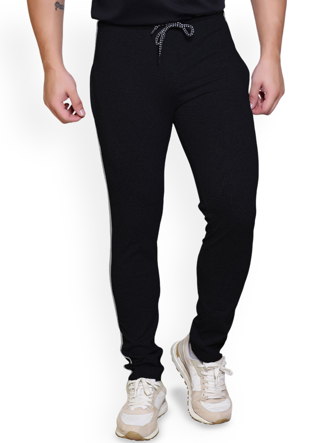 

STARFOX Men Slim-Fit Mid-Rise Track Pant, Black