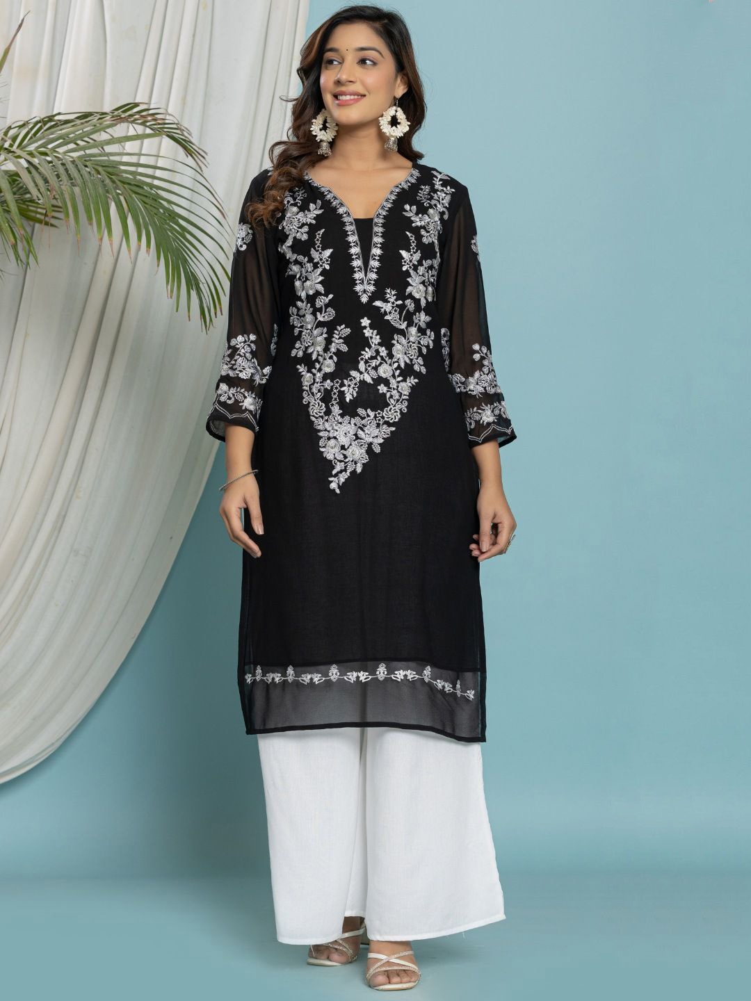 

VEDANA Floral Embroidered V-Neck Georgette Straight Kurta, Black