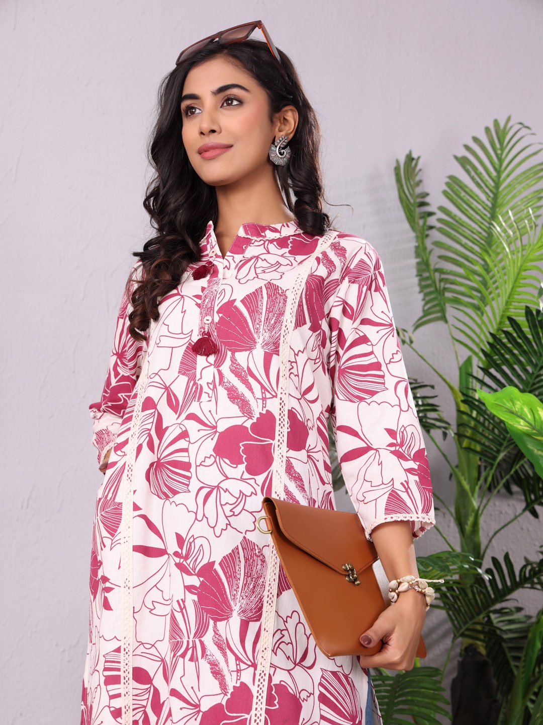 

Varanga Floral Printed Mandarin Collar Panelled Cotton A-Line Kurta, Off white