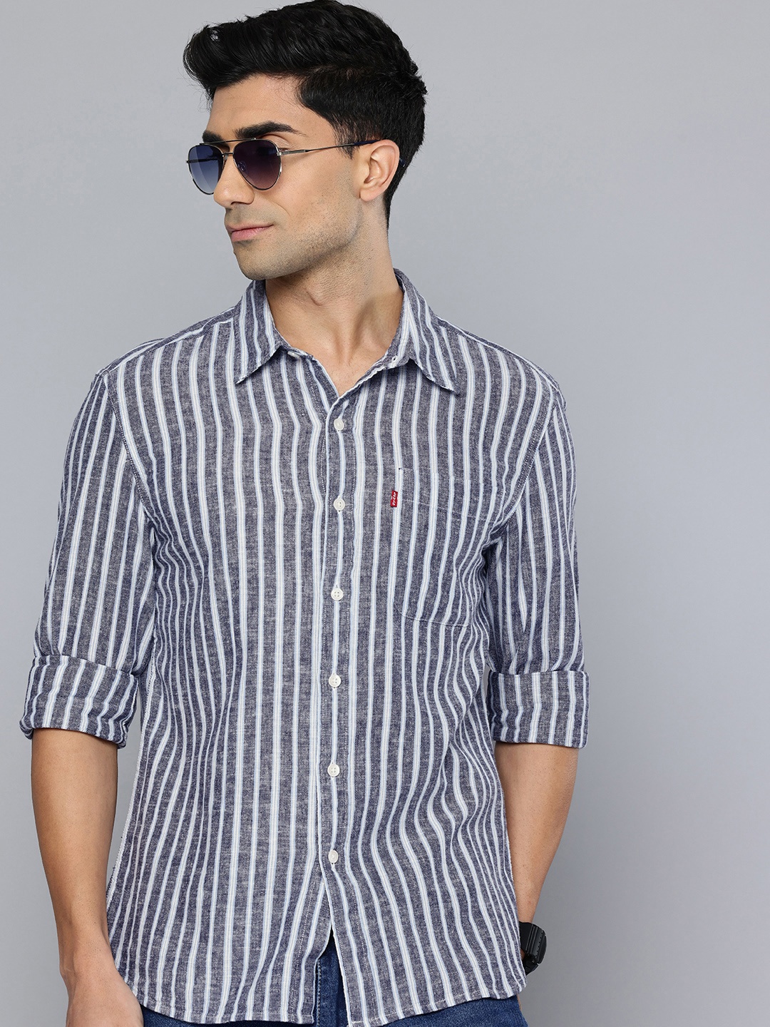 

Levis Slim Fit Vertical Stripes Linen Cotton Casual Shirt, Navy blue