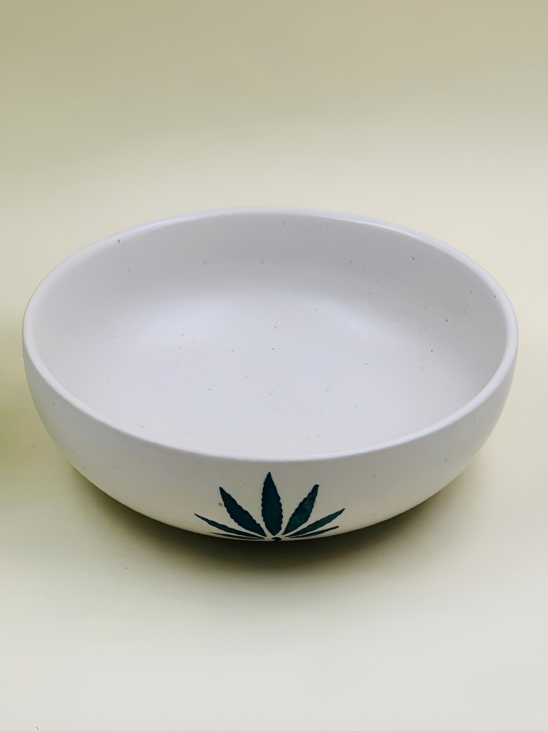 

Lupaava White Ceramic Microwave Safe Serving Bowl 700 ml