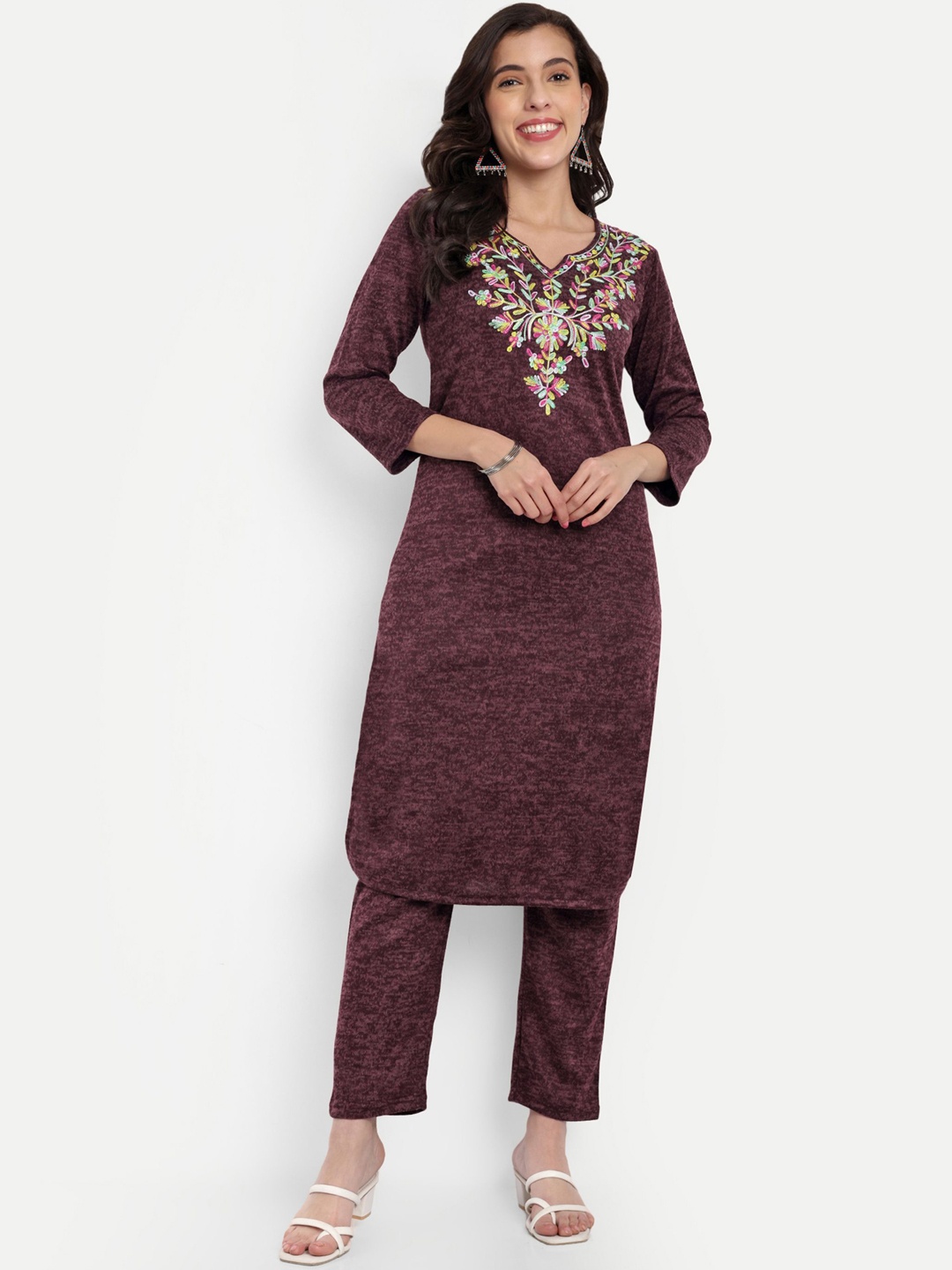 

FNOCKS Floral Embroidered Pure Wool Notch-Neck Straight Kurta With Trouser, Maroon