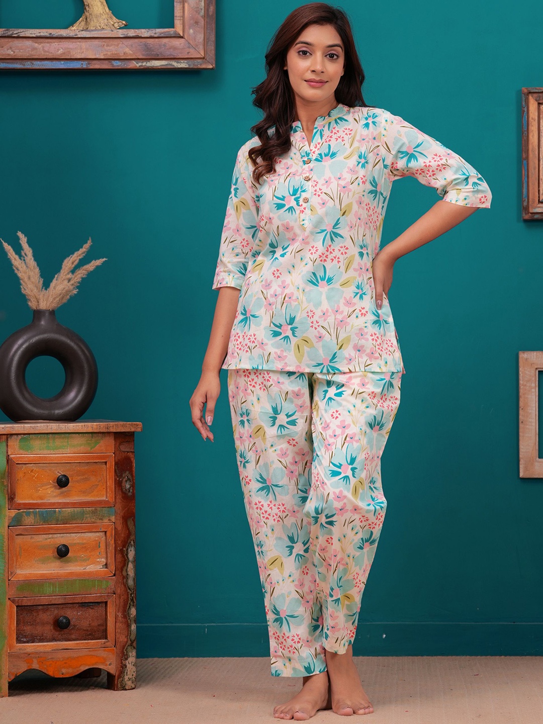 

NITVAN Mandarin Collar Floral Printed Pure Cotton Top With Pyjamas, White