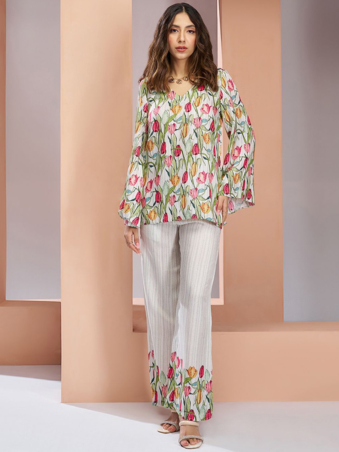 

Fusionic White Floral Printed Tulip Motif Co-ord Set