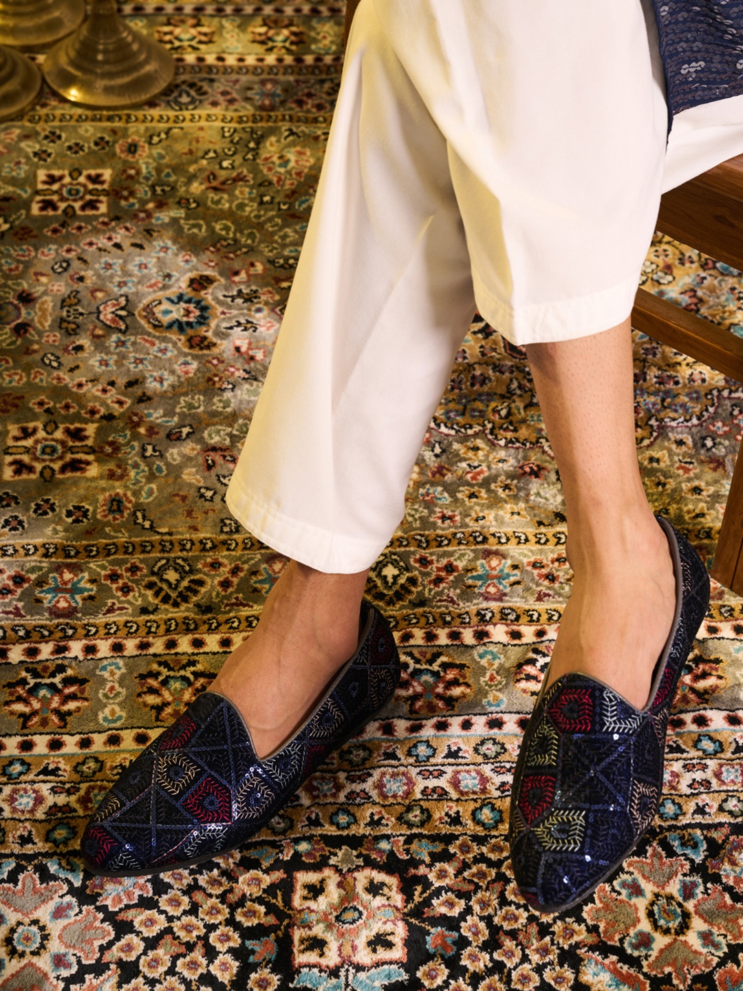 

FAUSTO Men Woven Design Velvet Mojaris, Blue