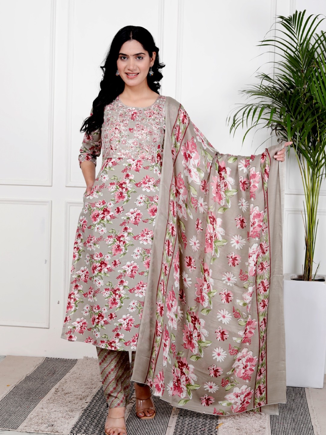 

HERE&NOW Floral Printed Embroidered Round Neck Kurta with Trousers And Dupatta, Grey