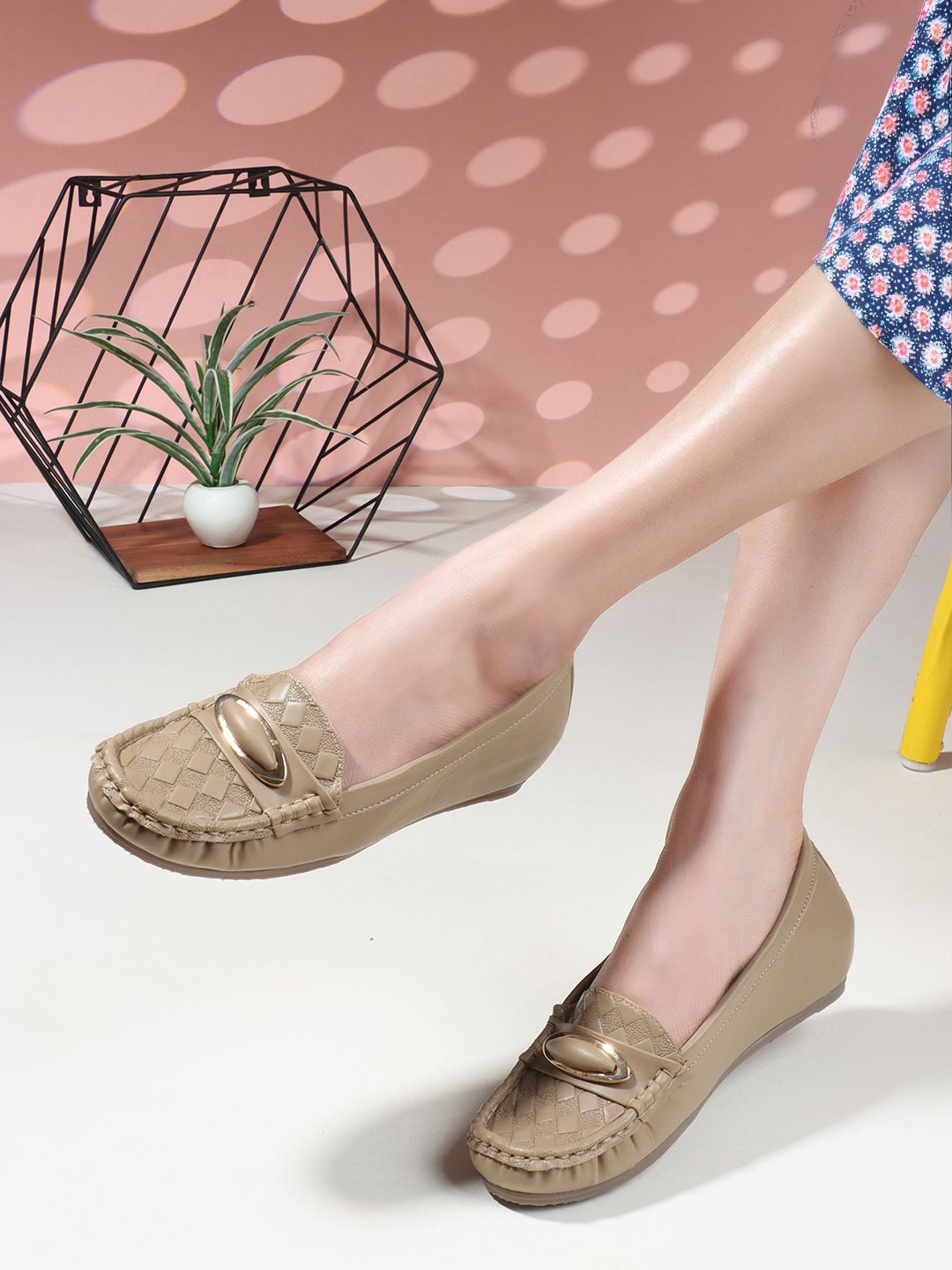 

Carlton London Women Textured Loafers, Beige