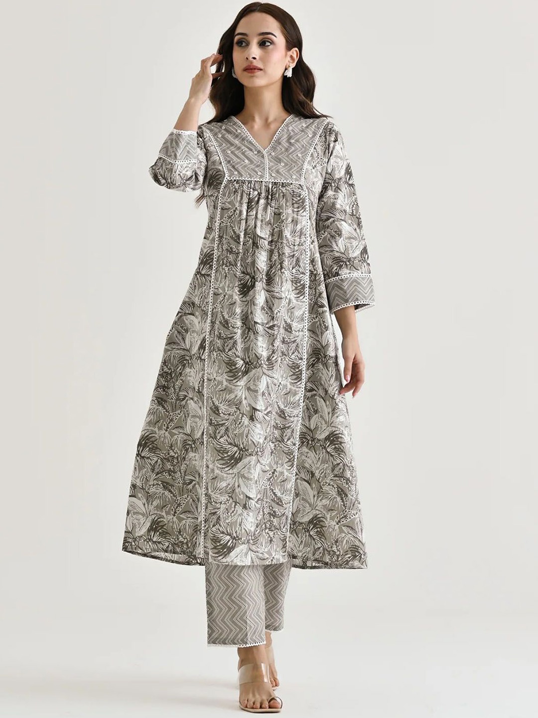 

BLACK SCISSOR Floral Printed V-Neck Pleated A-Line Kurta With Trousers & Dupatta, Grey