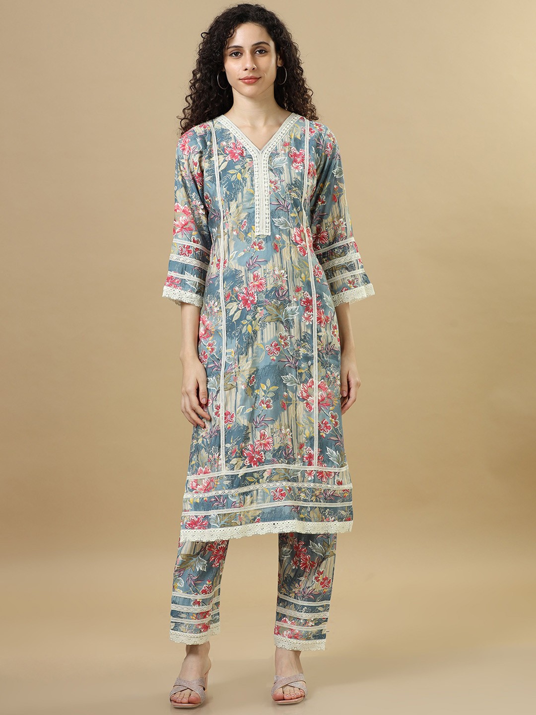 

Hassu's Floral Printed V-Neck Cotton Silk Kurta with Palazzo And Dupatta, Blue