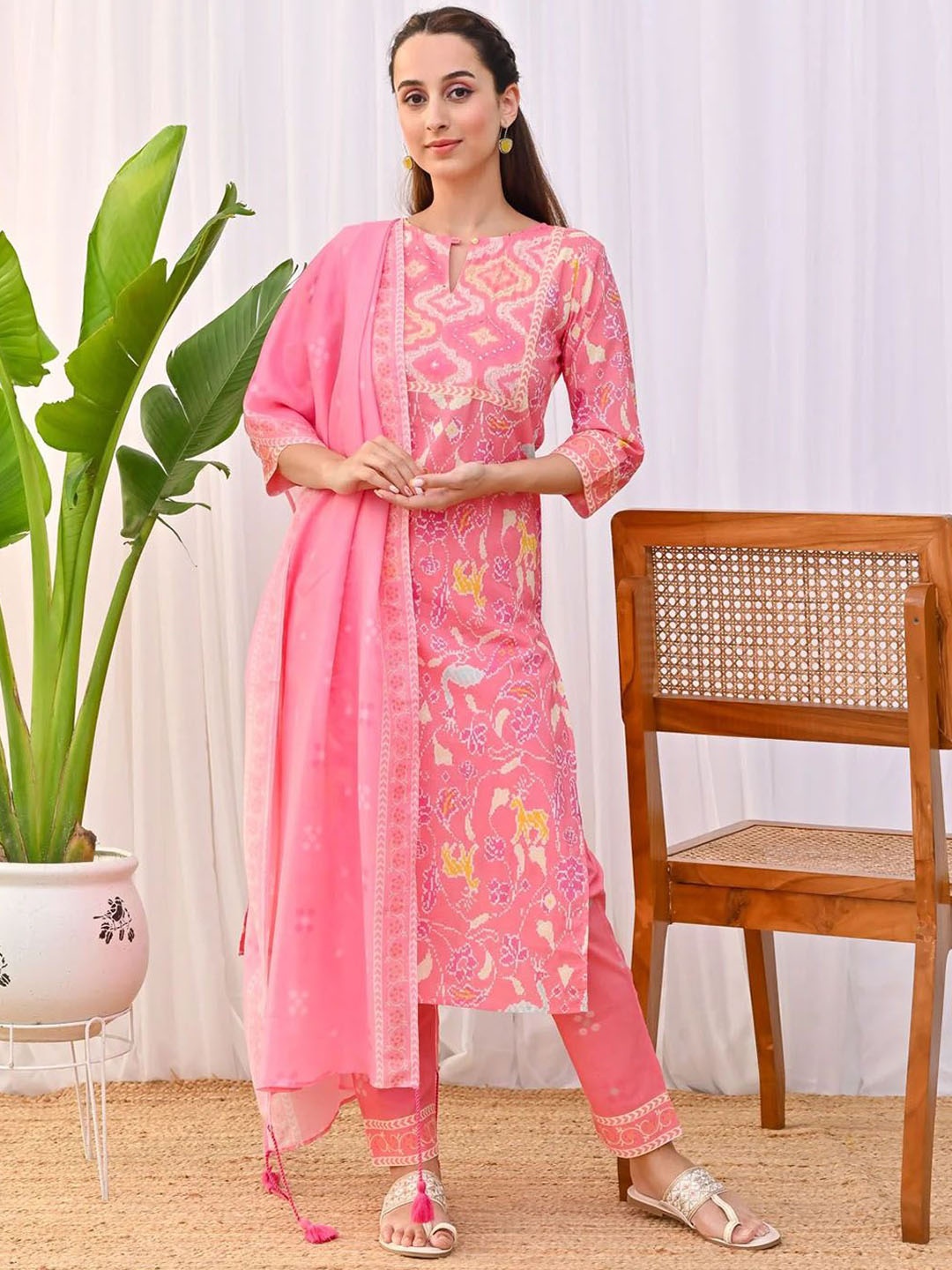 

BLACK SCISSOR Women Ethnic Motifs Printed Regular Kurta with Trousers & With Dupatta, Peach