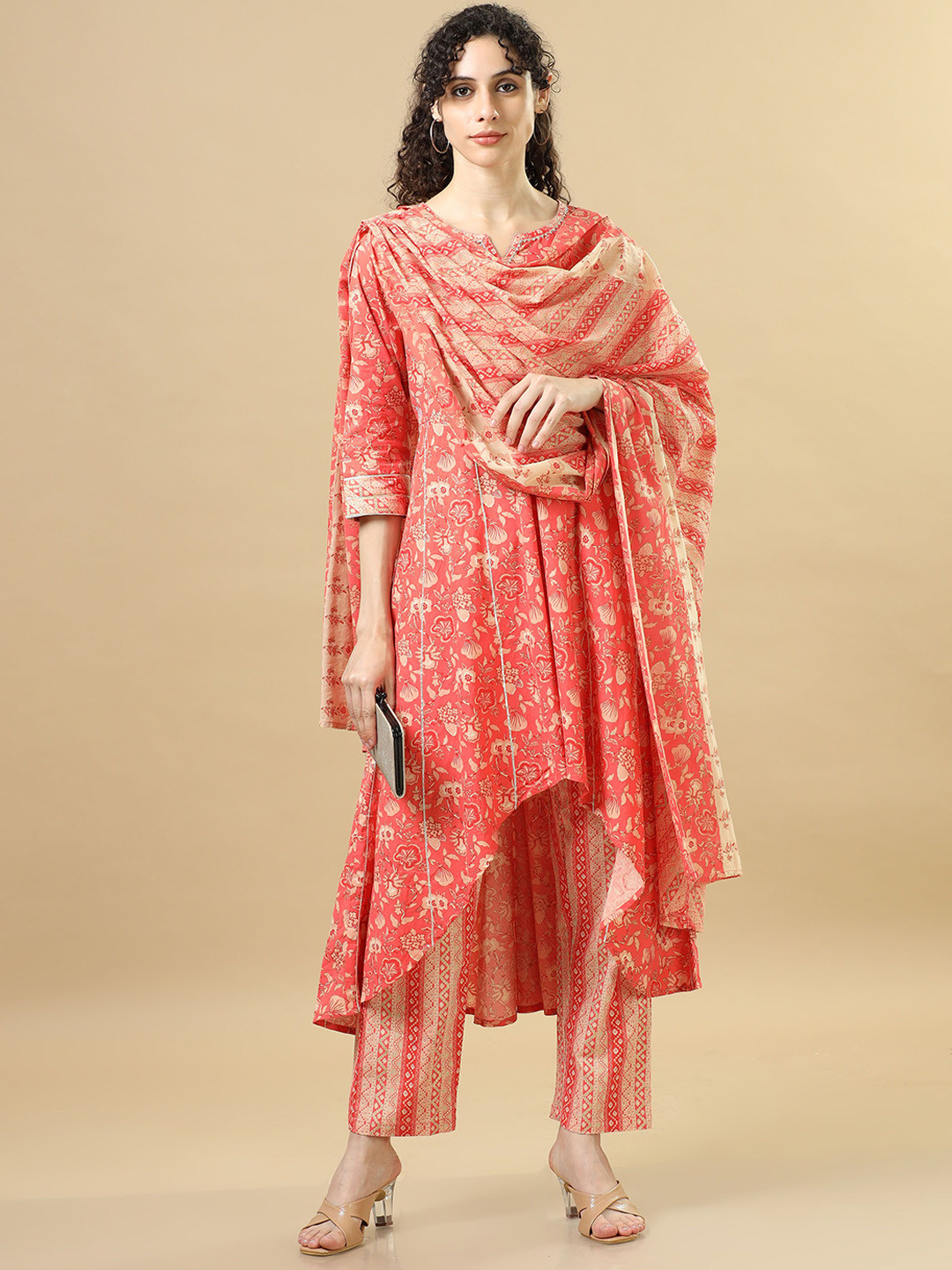 

Hassu's Women Printed Regular Kurta with Trousers & With Dupatta, Orange